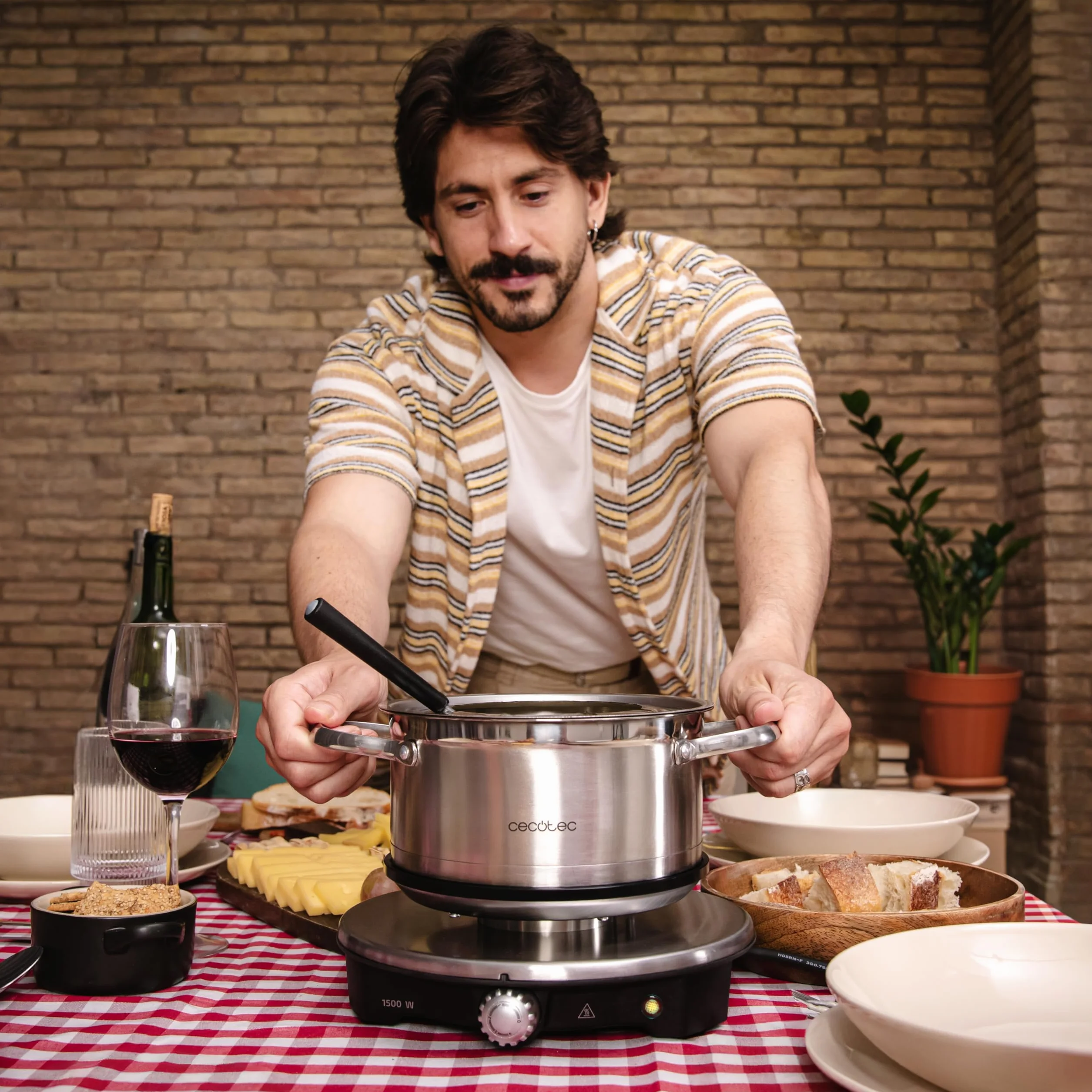 Cecotec Fonduta Elettrica 1500W 1,7L Acciaio Inox per Formaggio Cioccolato Olio