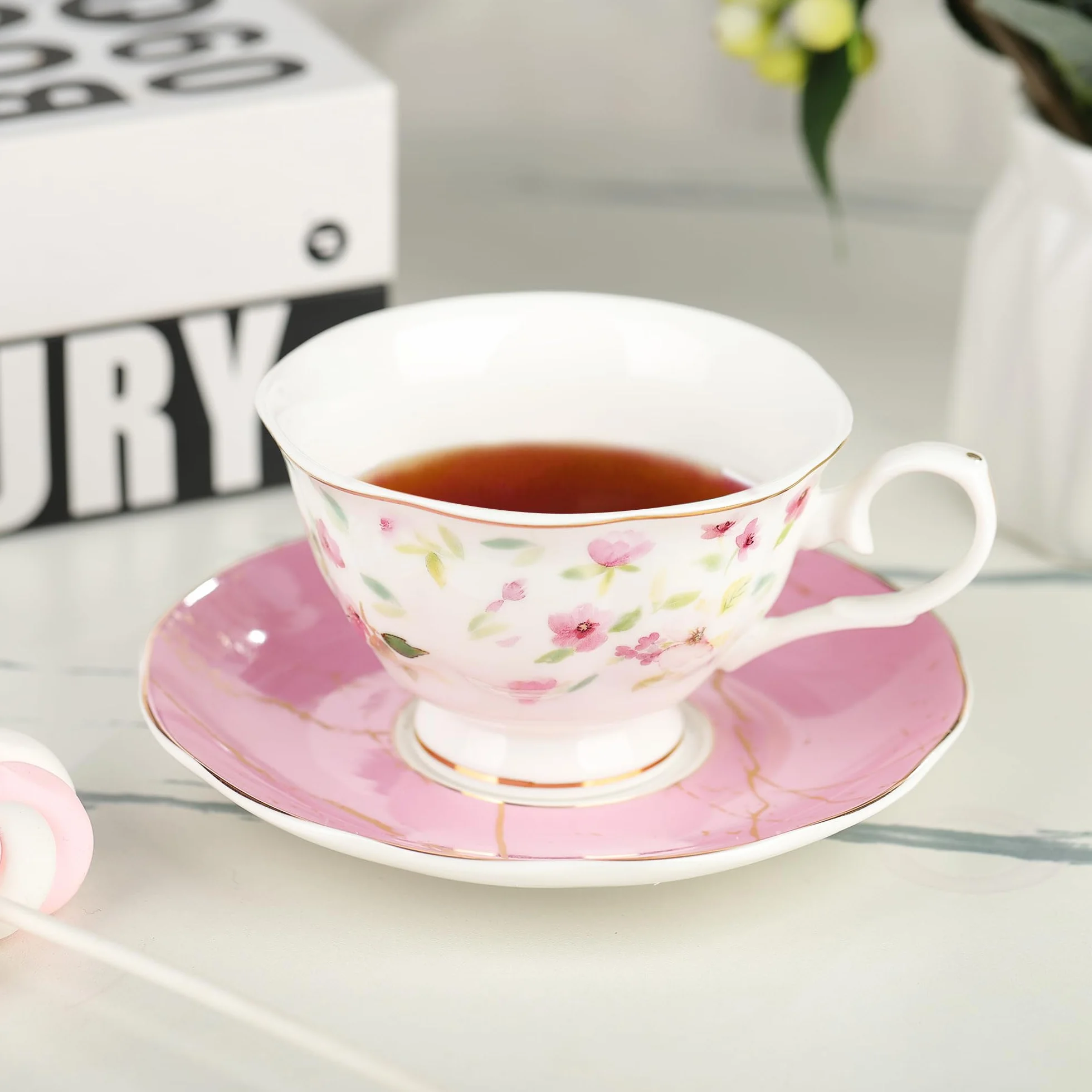 Fanquare Zestaw 6 Filizanek i Spodków Różowy, Serwis do Herbaty Porcelanowy w Kwiaty