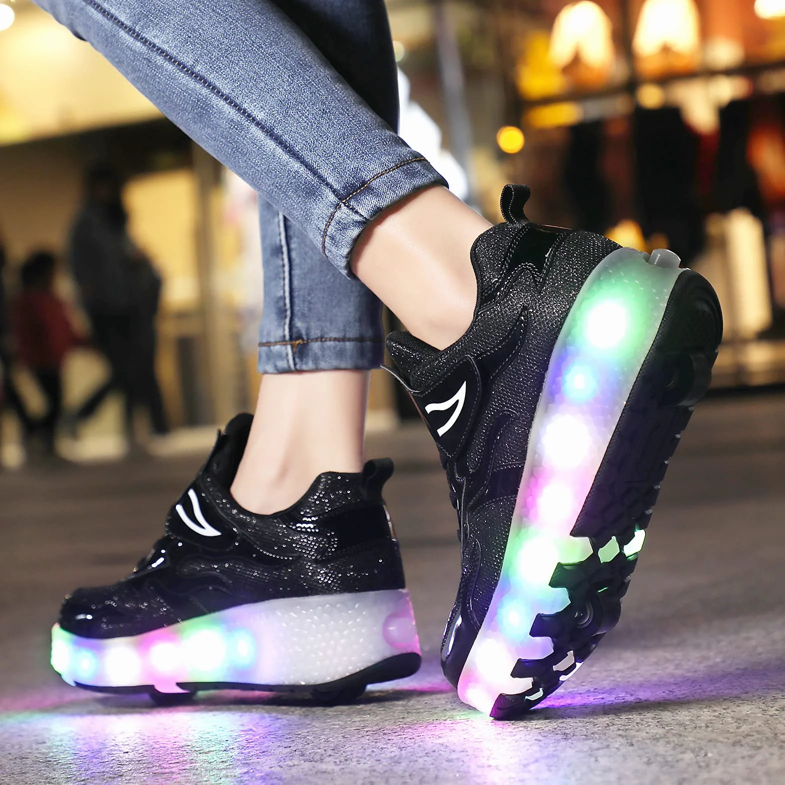 LED Scarpe con Rotelle Automatiche Skate Sportive Ginnastica Lampeggiante Outdoor Multisport Running Sneaker
