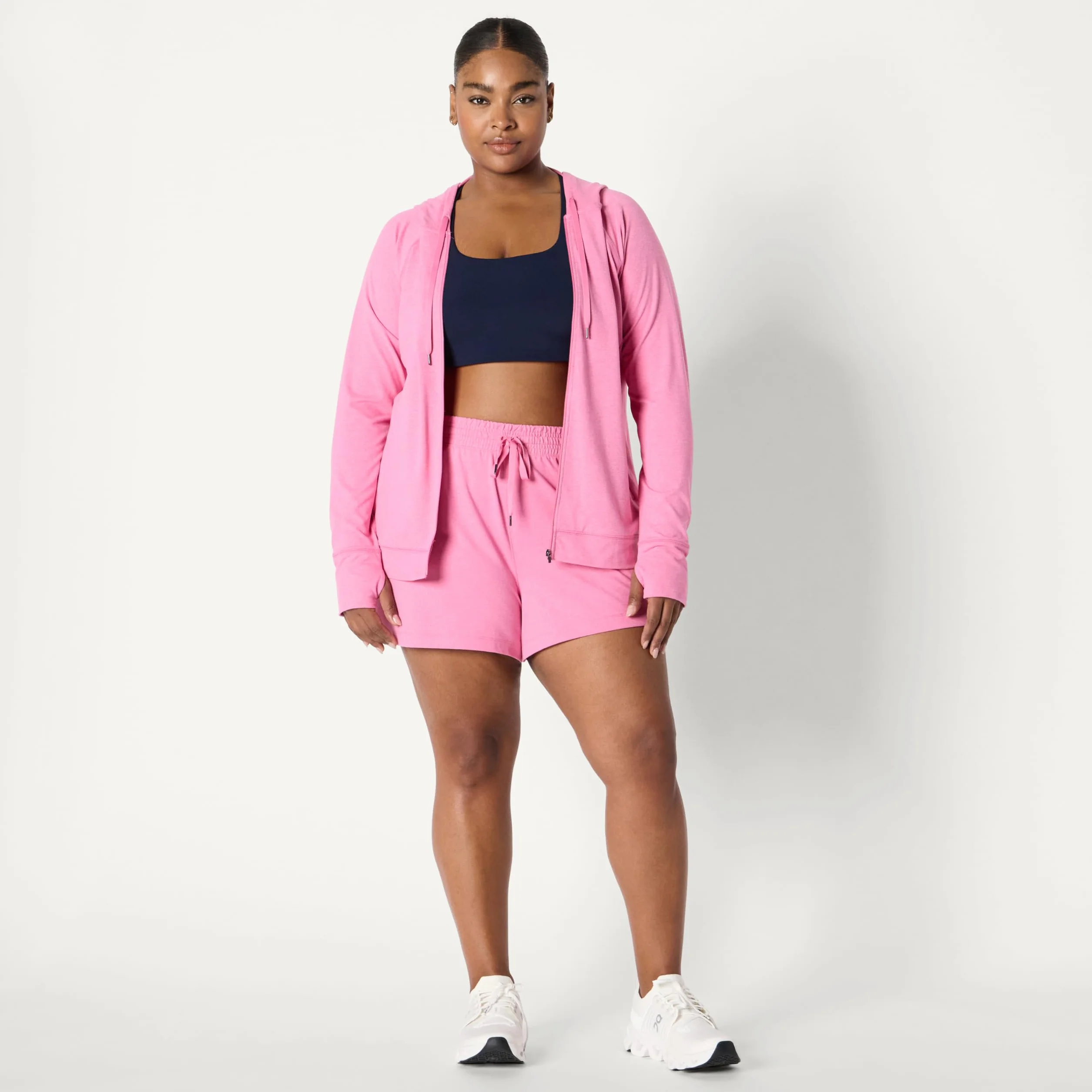 Amazon Essentials Giacca Sportiva Morbida e Leggera con Cappuccio e Zip Lunga, in Tessuto Tecnico, da Allenamento Donna
