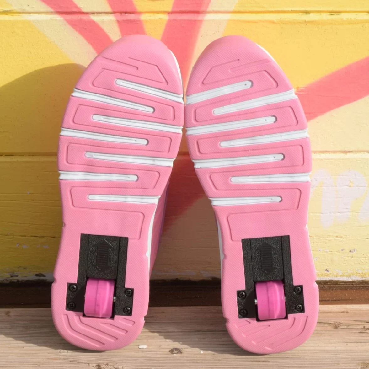 Scarpe da Ginnastica con Ruote Retrattili Automatiche