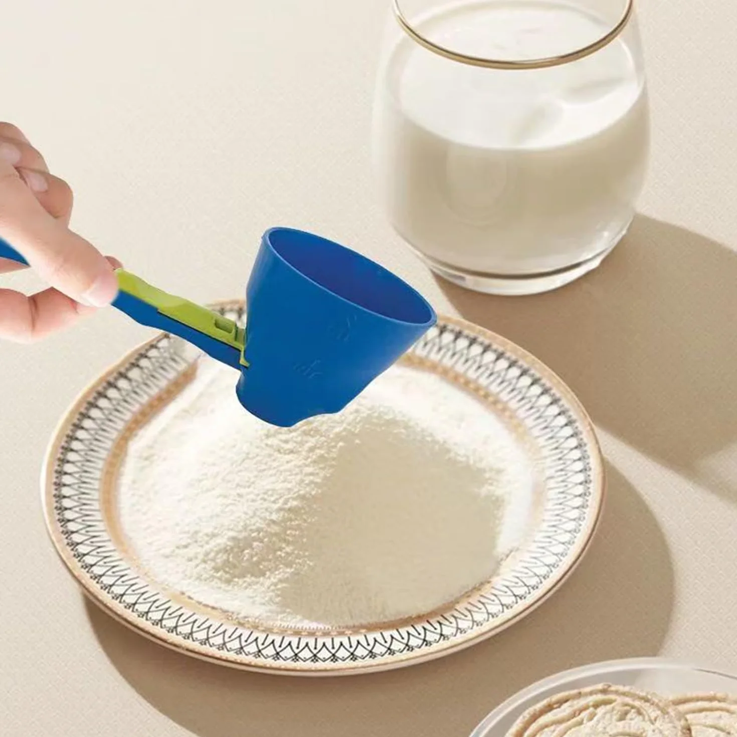 4pcs Cucchiai Scorrevoli Proteine Polvere Imbuto scoop Scoop imbuto cucina setaccio scorrevole imbuto misurino utensili da cucina per misurazione precisa Proteine Polvere