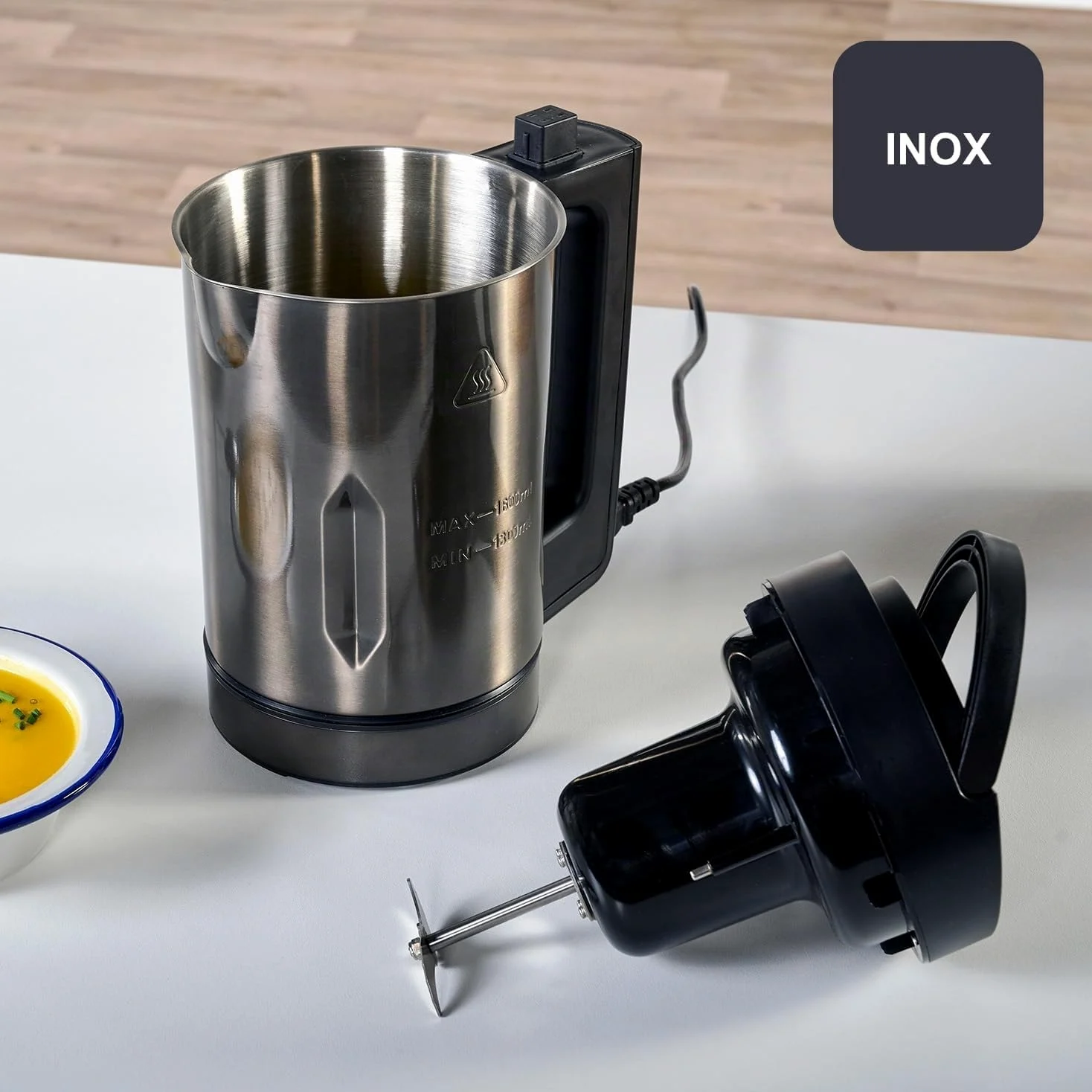 BLACK+DECKER BXSM1000E - Soup Maker 1040W | Caraffa Inox 1,6L | 7 Programmi Automatici | Smoothies, Compote & Zuppe | Funzione Mantenimento Caldo | Schermo Digitale | Materiali Senza BPA