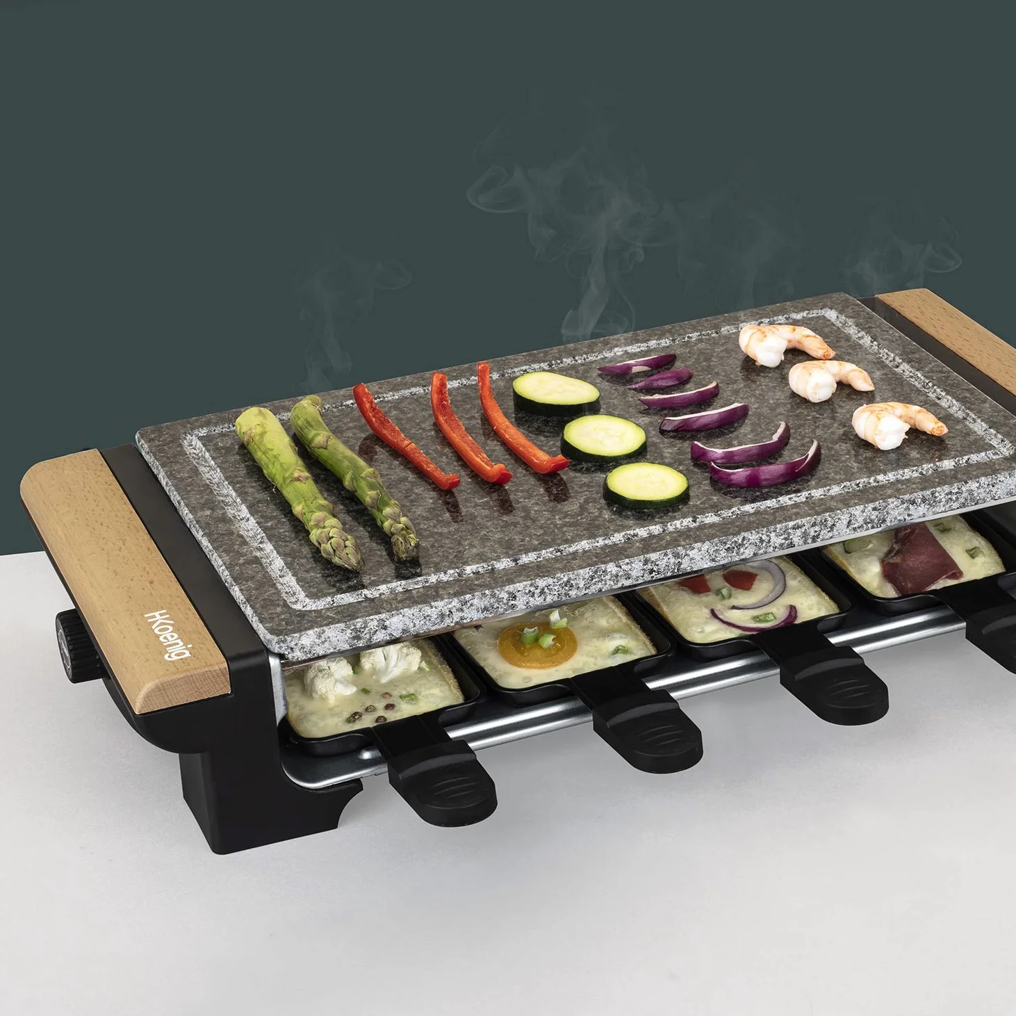 H.Koenig Pietra di cottura 2 in 1 con apparecchio per raclette da 8 persone RP328 design in legno, griglia multifunzione in granito,pietra rimovibile, Accessori: 8 teglie antiaderenti