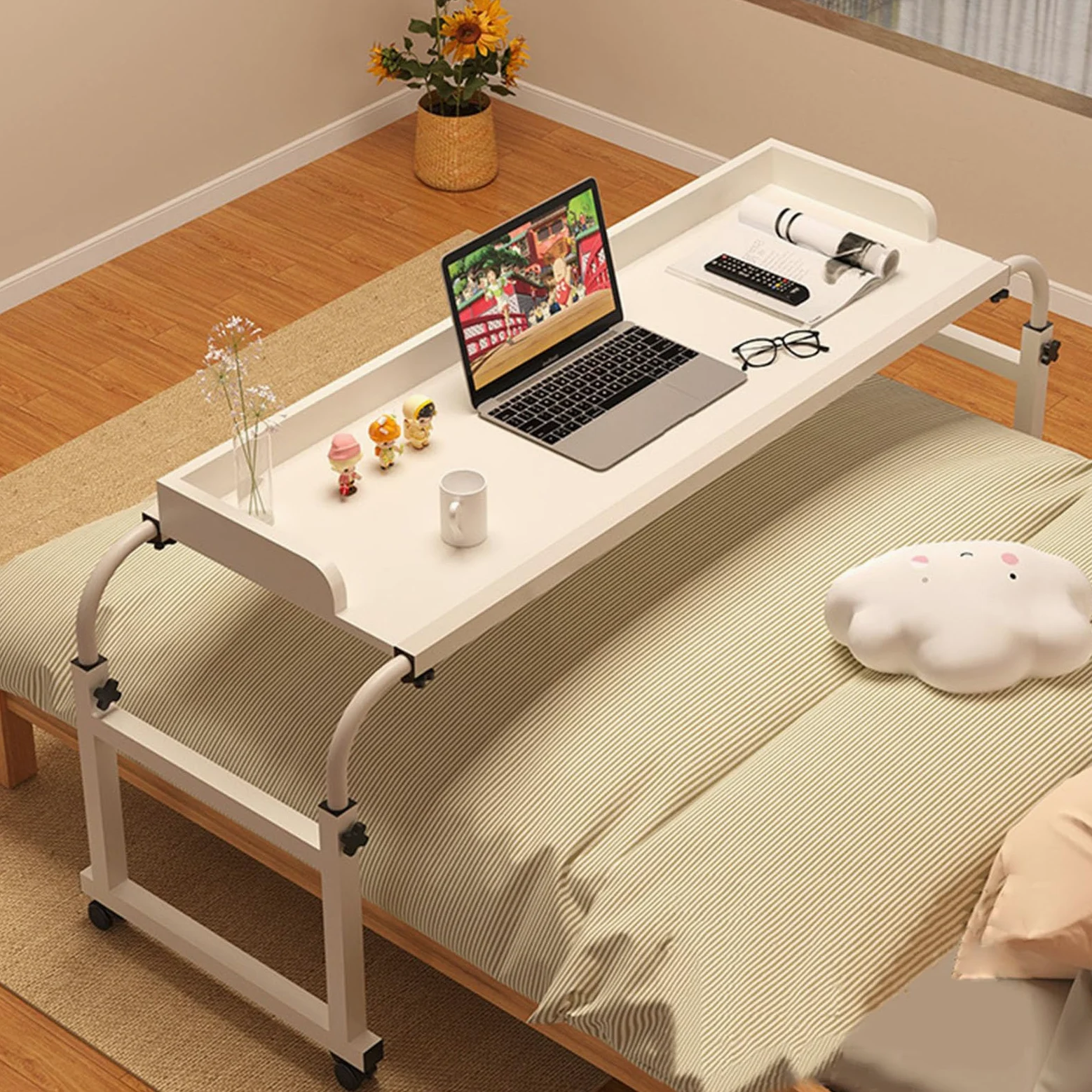 Tavolino Mobile da Tavolo Infermieristico a Croce, 115-210CM Tavolino da Letto e Divano Regolabile in Altezza 65-95CM Tavolino Computer per Soggiorno Camera da Letto Ufficio (Color:Bianco)