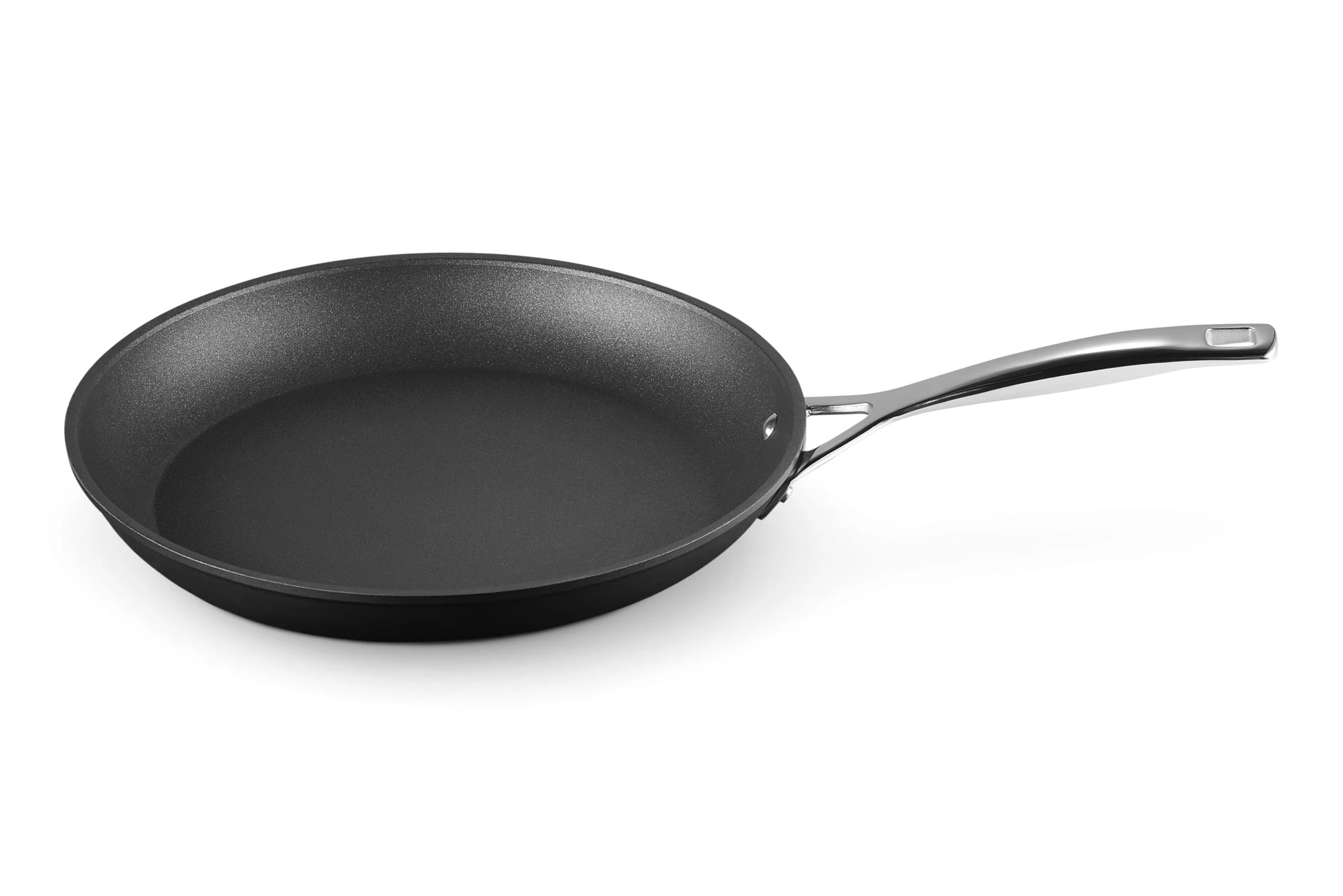 LE CREUSET Padella bassa in alluminio antiaderente, diameter 30 cm, per per tutte le fonti di calore, induzione incluso, Nero, 51112300010002