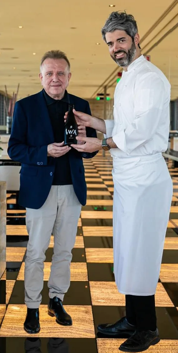 Cofanetto Sakè IWA 5 by Richard Geoffroy 70 cl 15% + 2 bicchieri in ceramica