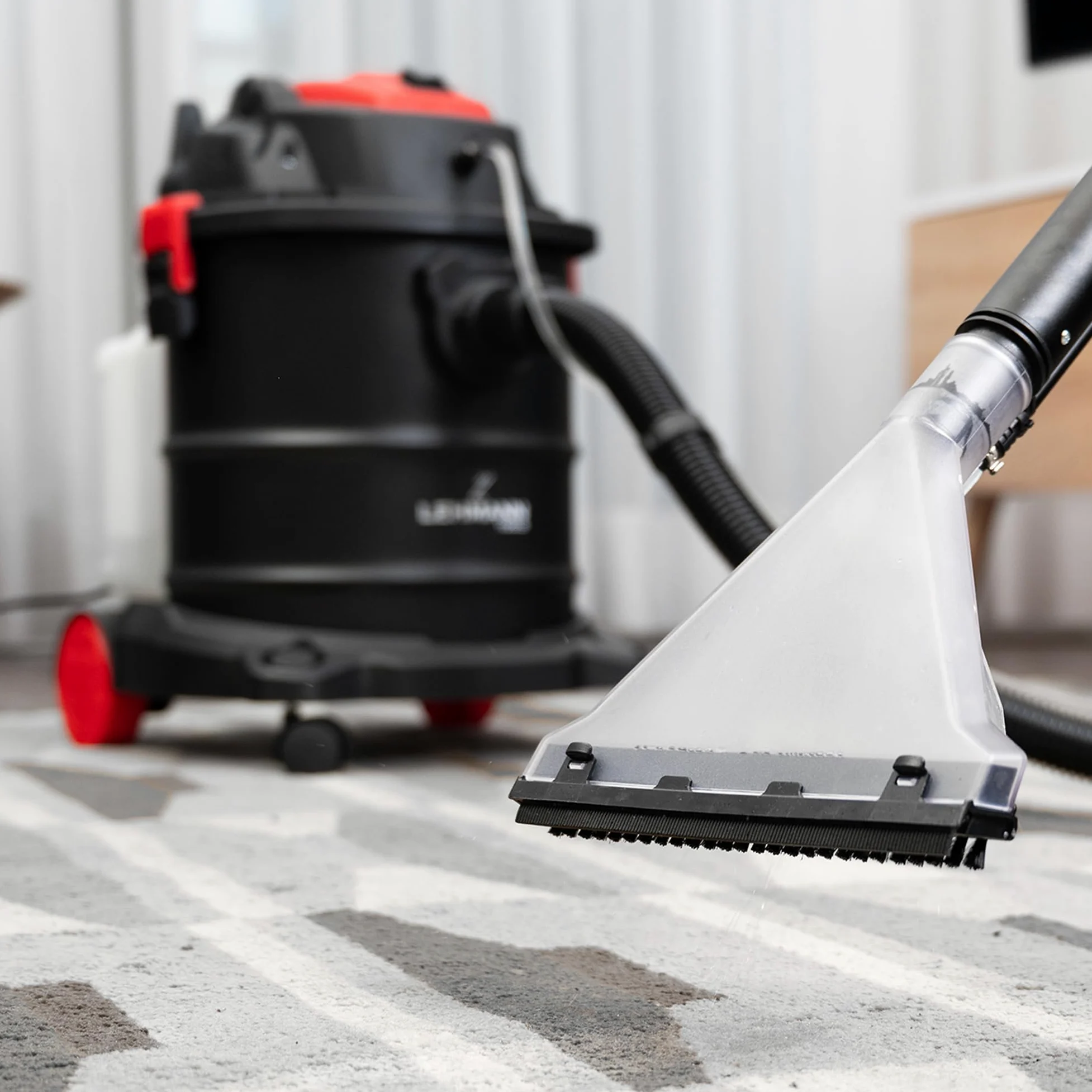 LEHMANN Ultrawash Aspirapolvere per Lavaggio 4 in 1 | Aspirapolvere per tappeti e mobili imbottiti | Aspirapolvere senza sacchetto con serbatoio da 20 litri | Molti accessori inclusi