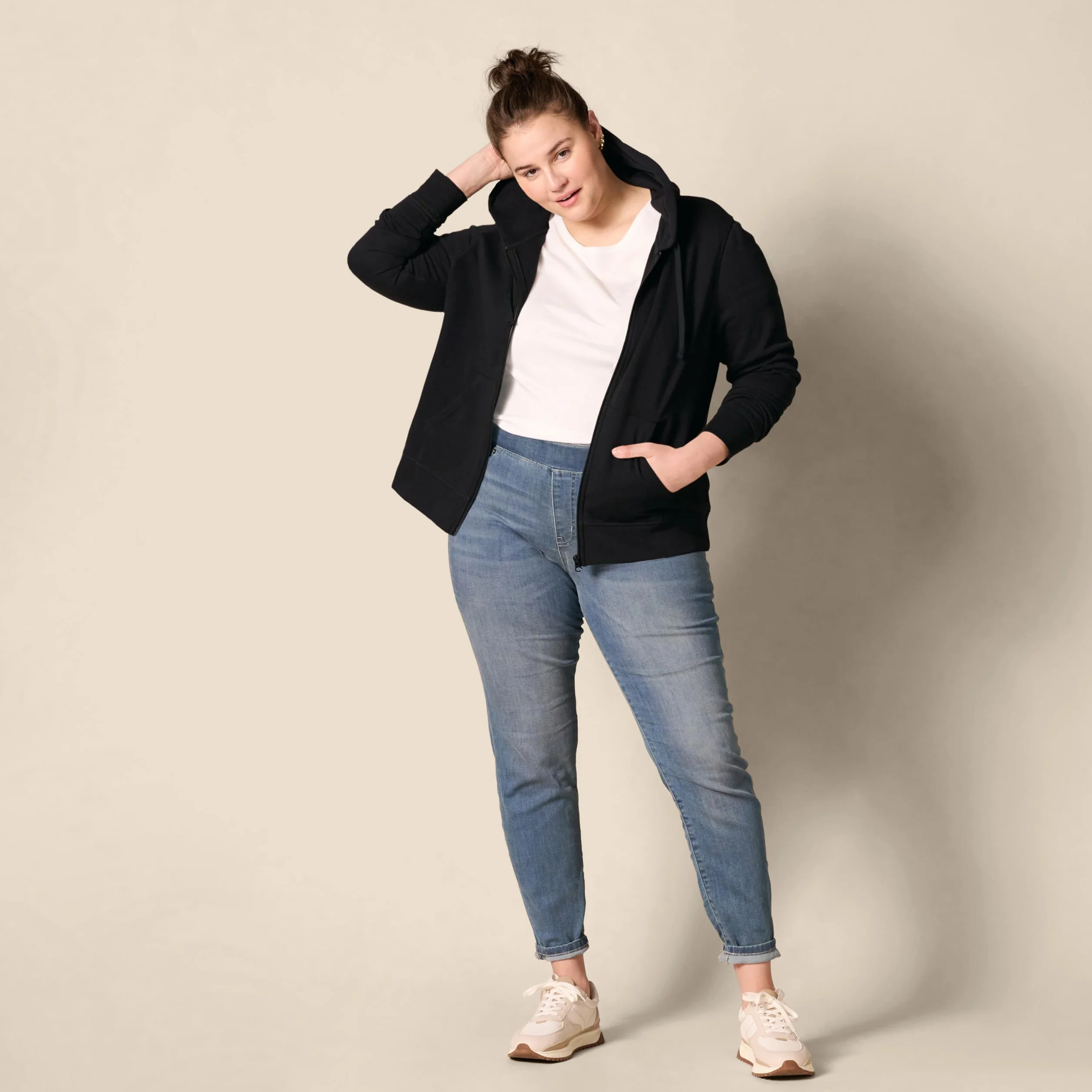 Amazon Essentials Donna Felpa con Cappuccio e Cerniera in Pile
