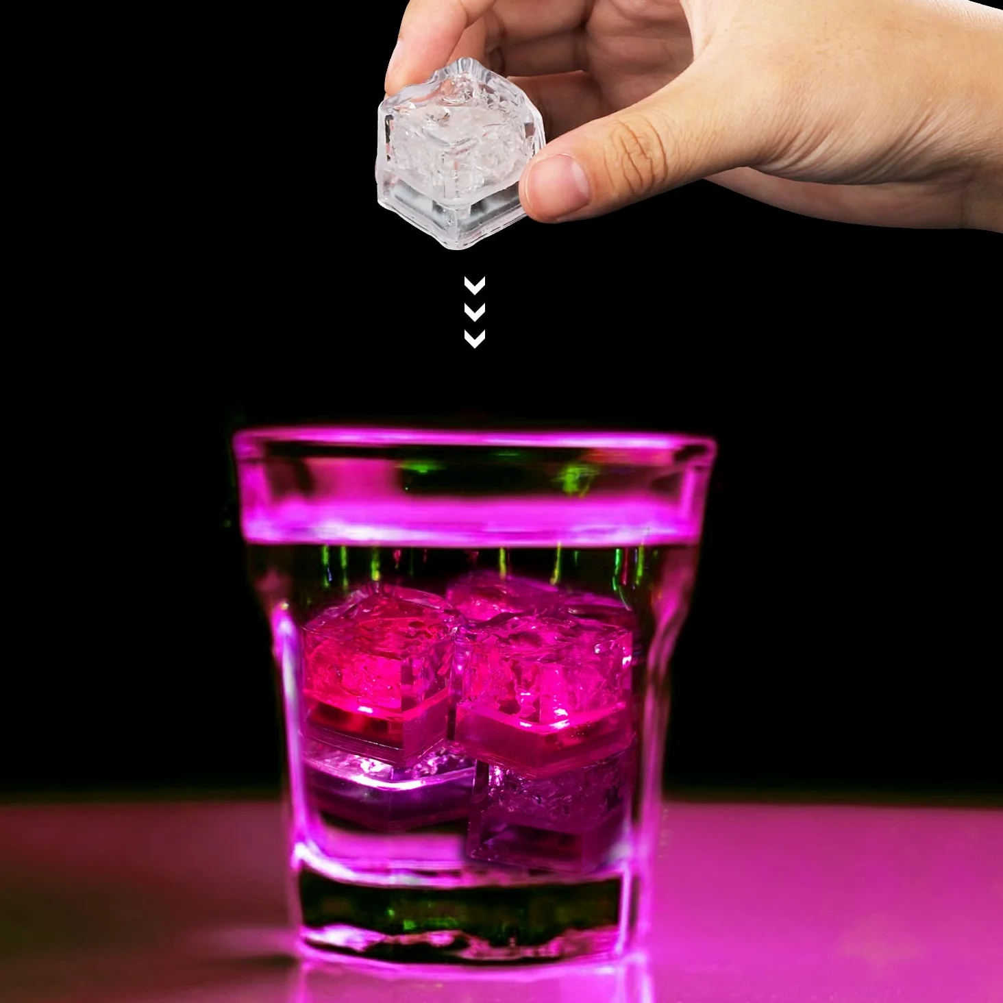 Cubetti di ghiaccio luminosi, 200 cubetti di ghiaccio a LED rosa per bevande, IP67, impermeabili, riutilizzabili, luci lampeggianti per club, bar, feste, matrimoni, cocktail