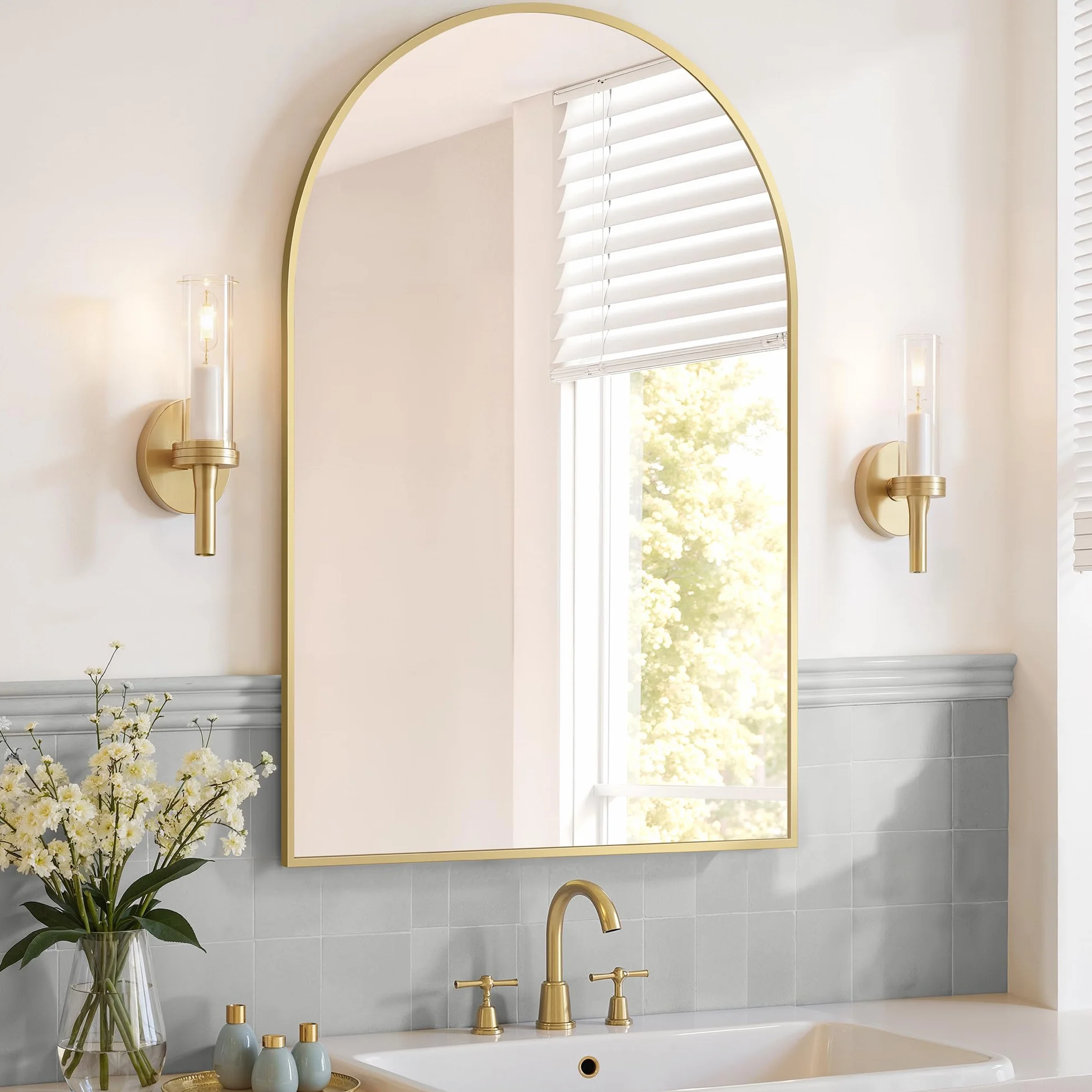SONGMICS Specchio Bagno, Specchio da Parete, ad Arco, Cornice in Alluminio, 91 x 61 cm, Pellicola di Sicurezza, Facile da Montare, Soggiorno Camera da Letto, Oro Pallido LWM011AB01