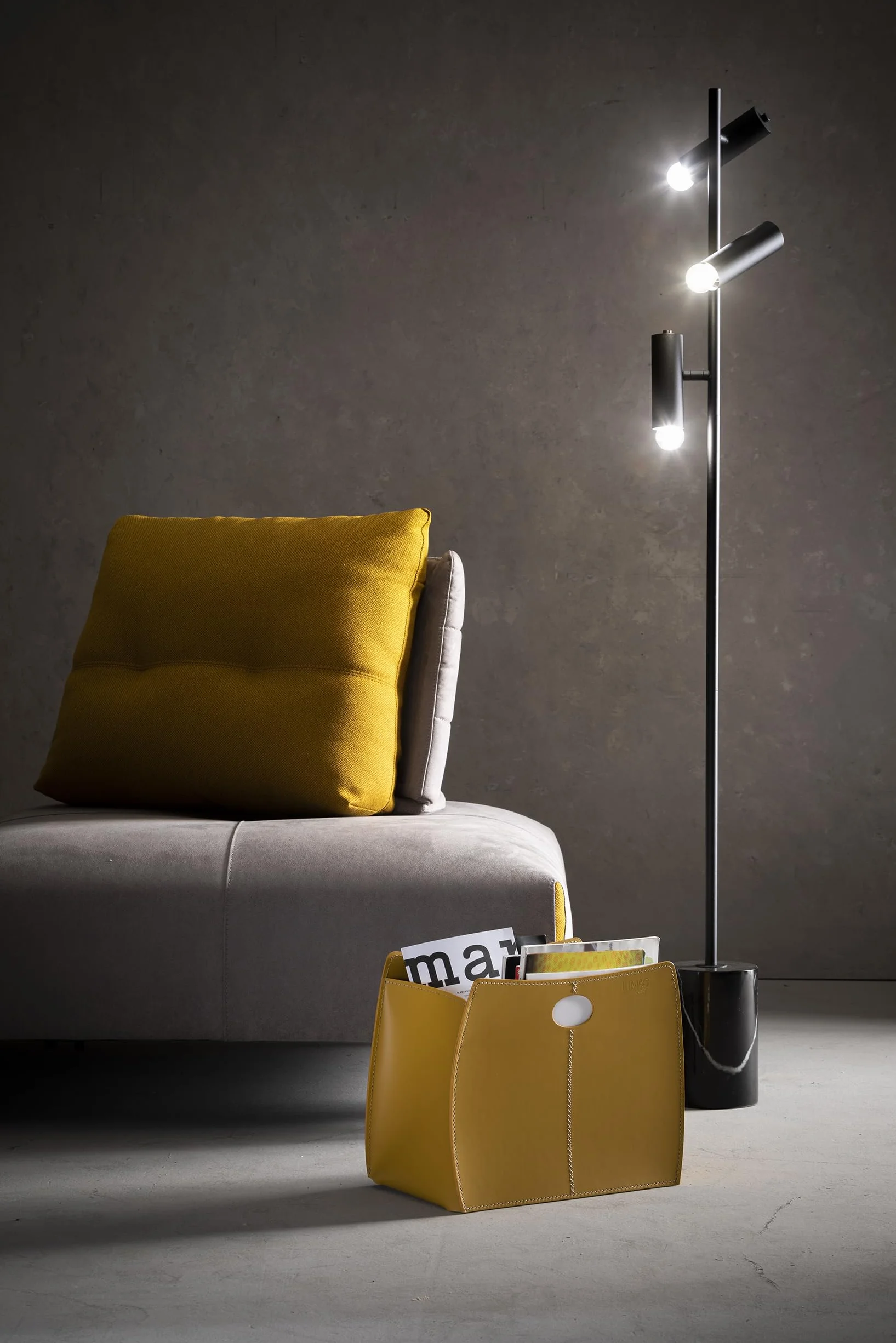 Portariviste in cuoio moderno design LIMAC Design VANDA, marrone, prodotto in Italia