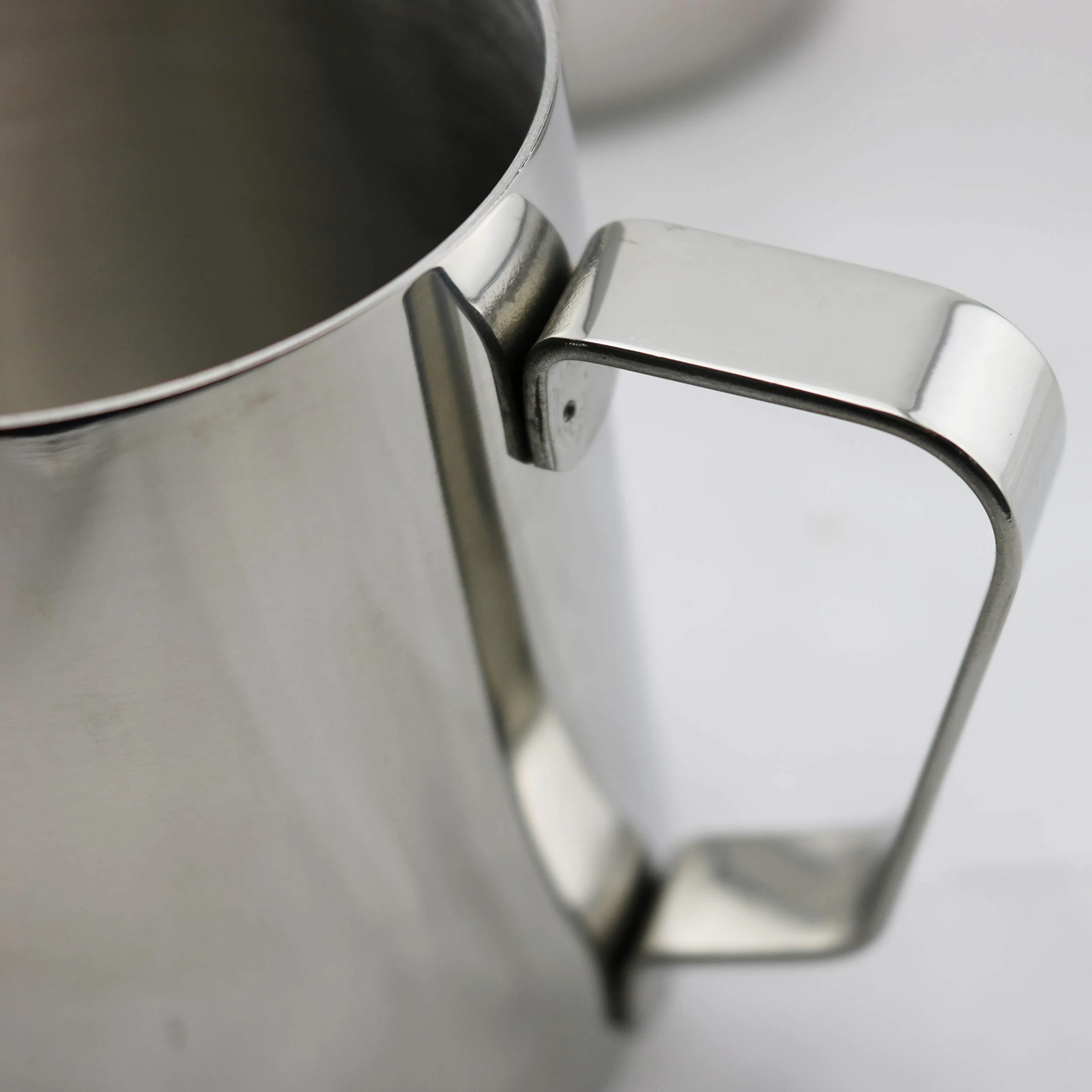 Rhino Classic - Brocca per latte in acciaio inox, 950 ml, da utilizzare con la macchina da caffè o montalatte per latte o latte piatto bianco