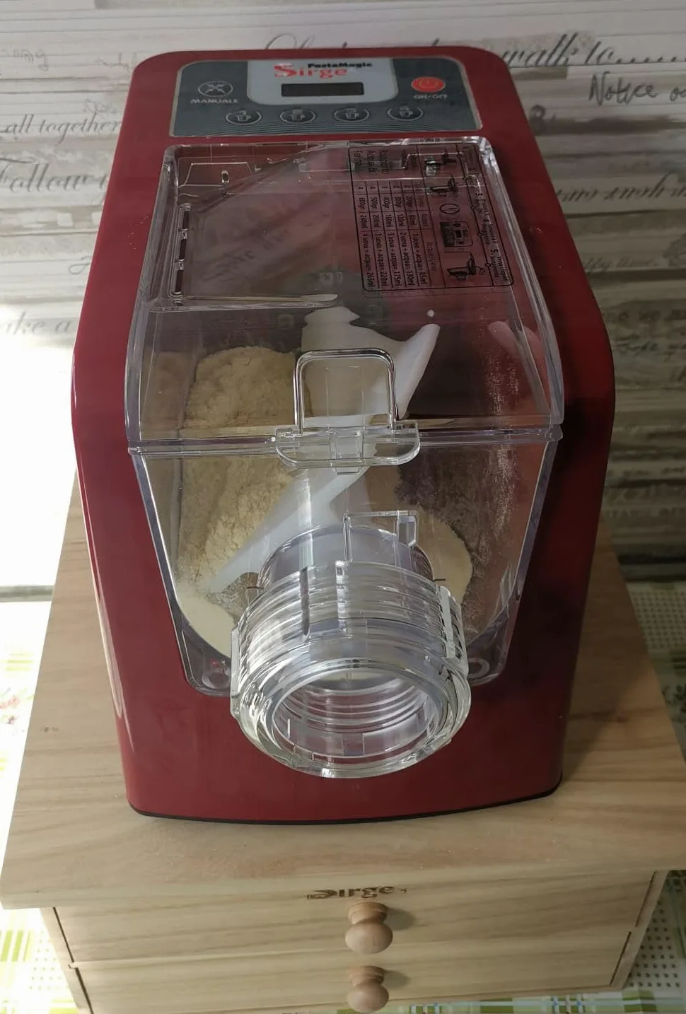 Sirge PASTAMPANE Impastatrice e Macchina per la Pasta fresca all'uovo 3 in 1 Pasta Pane Pizza - 22 Trafile - 1Kg - 300Watt