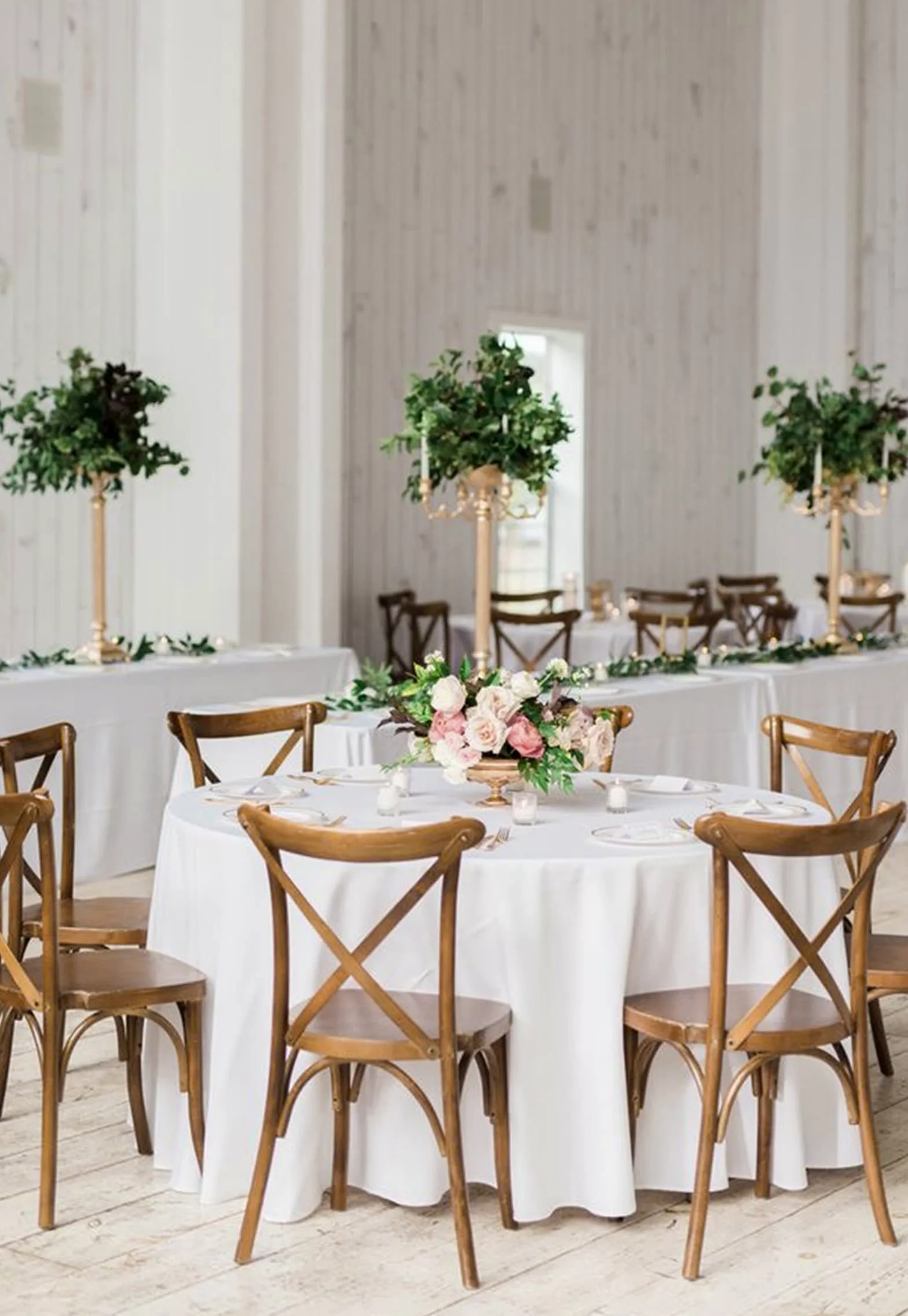 Showgeous 10 Pezzi Tovaglia Rotonda Bianca 228cm Tovaglia in Tessuto di Poliestere Copritavolo in Tessuto Lavabile per Banchetti di Nozze Ristorante Buffet Feste e Campeggio