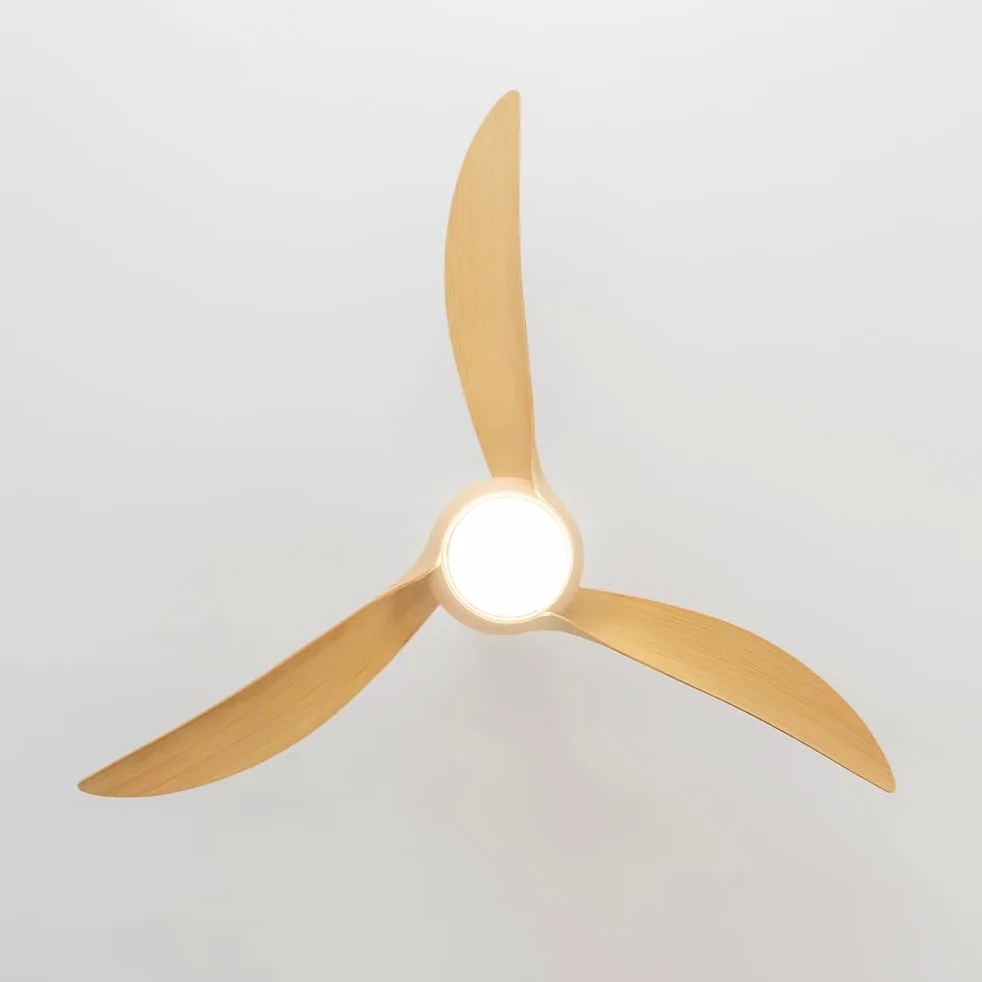 Cecotec Ventilatore da Soffitto con Luce EnergySilence Aero 5295 WhiteWood. 40 W, Diametro 137 cm, Lampada a LED, Telecomando, 6 Velocità, Timer Fino a 8 Ore, 3 Pale, Estate/Inverno,