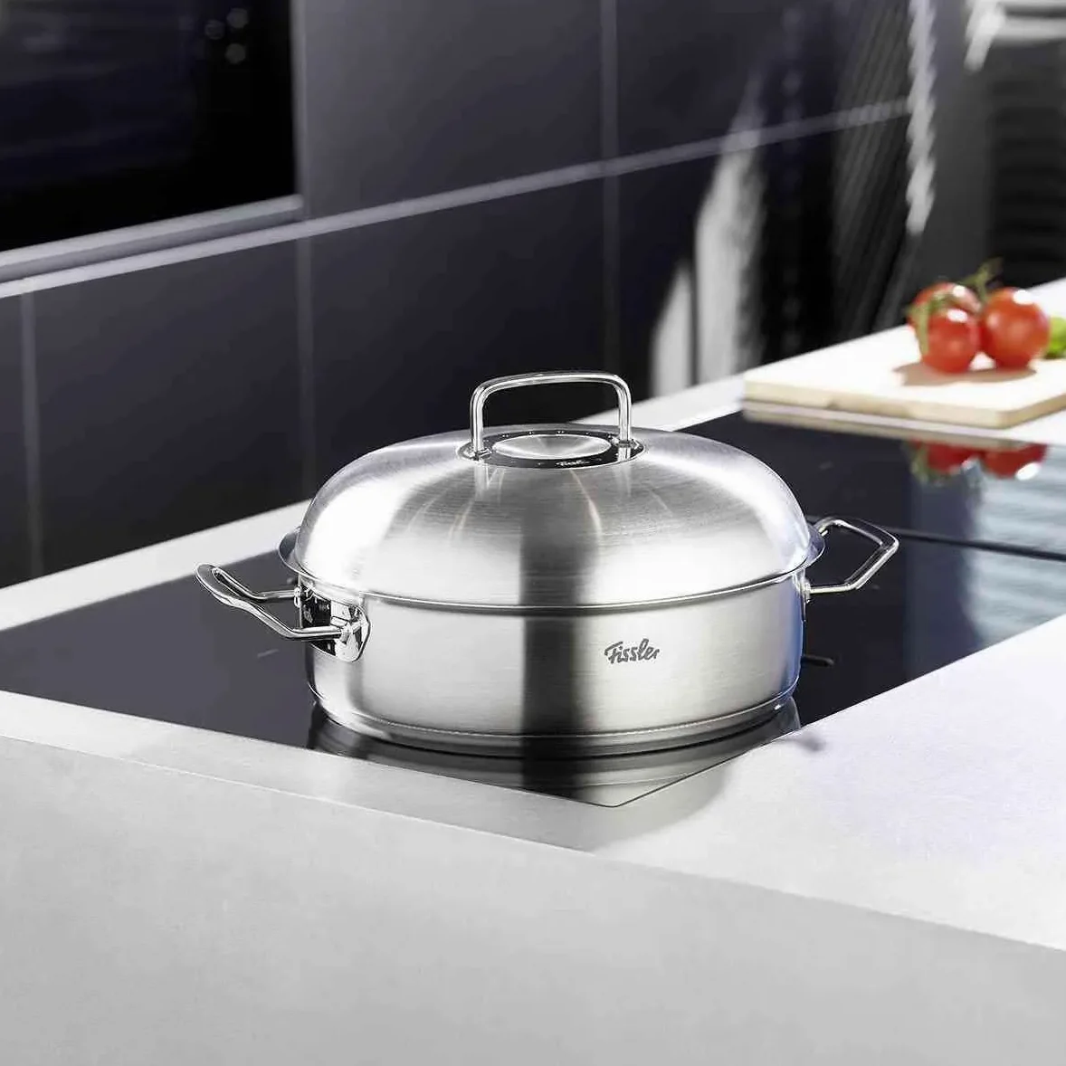 Fissler Original,Profi Collection Rostiera in acciaion inox 4.8 L, 28 cm, pentola rotonda per brasati, con coperchio in metallo, per cottura a induzione