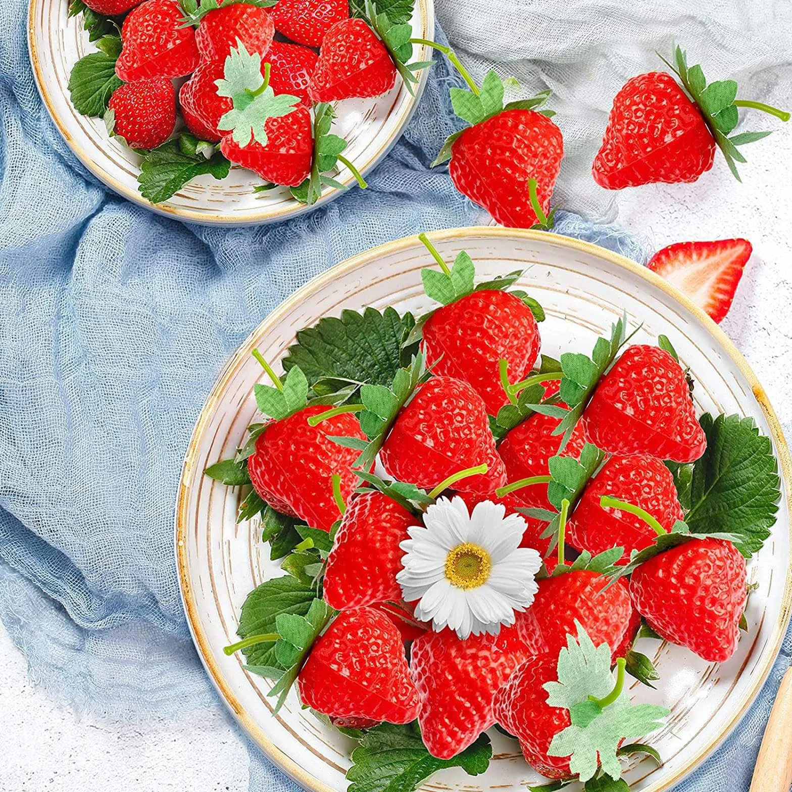 Fragola Artificiale Finta 30 Pezzi, Fragole Realistiche Rosse di Plastica per Decorazione Casa Cucina
