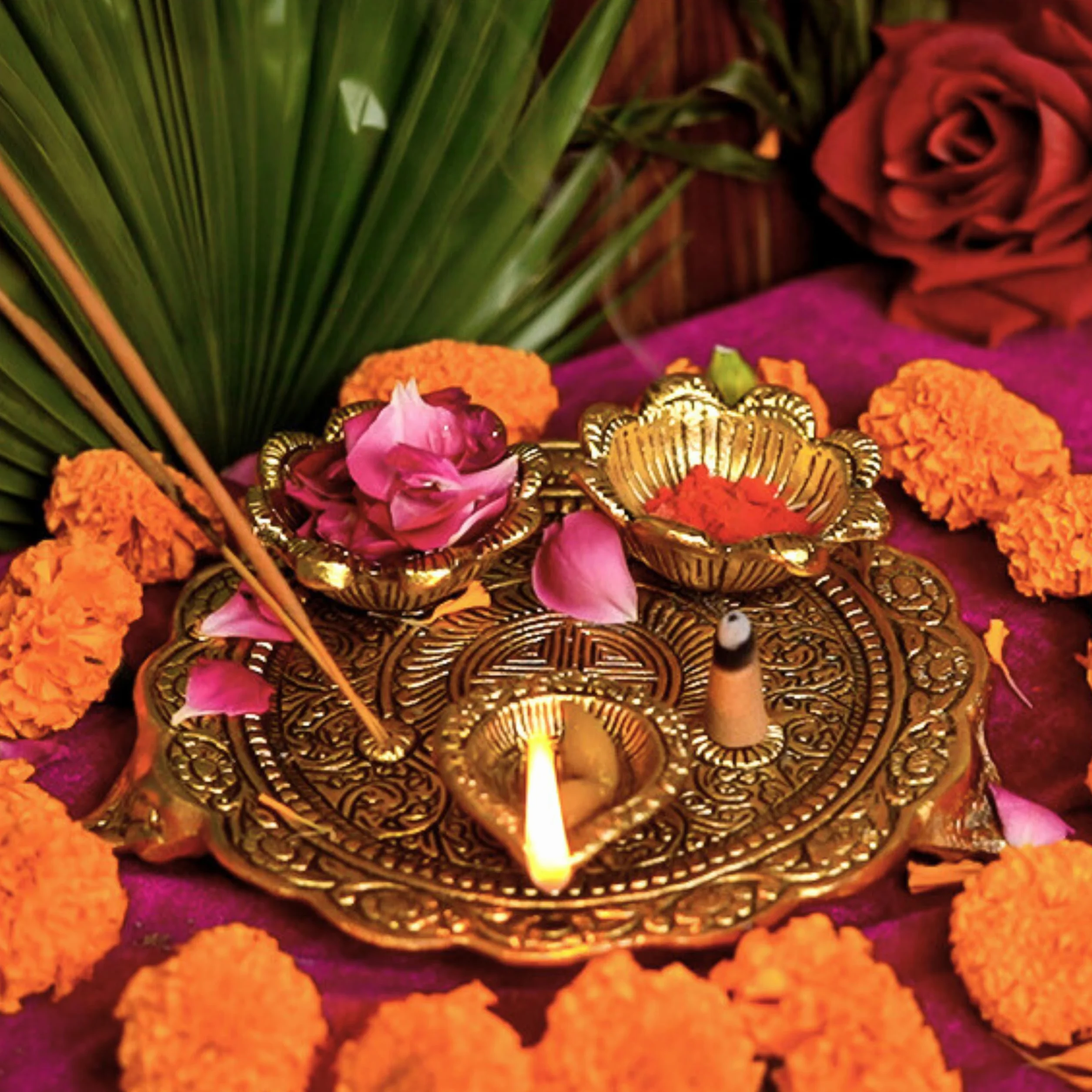 Wonder Care Laxmi Ganesha Idol con piatto per Puja Diwali che mostra decorazioni Deepawali Indian Dhanteras Pooja Statue Thali Indian God