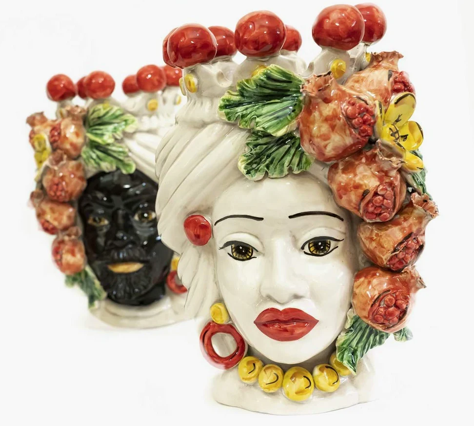 Coppia teste di moro Caltagirone con melograni in ceramica siciliana vasi grande H 30 cm