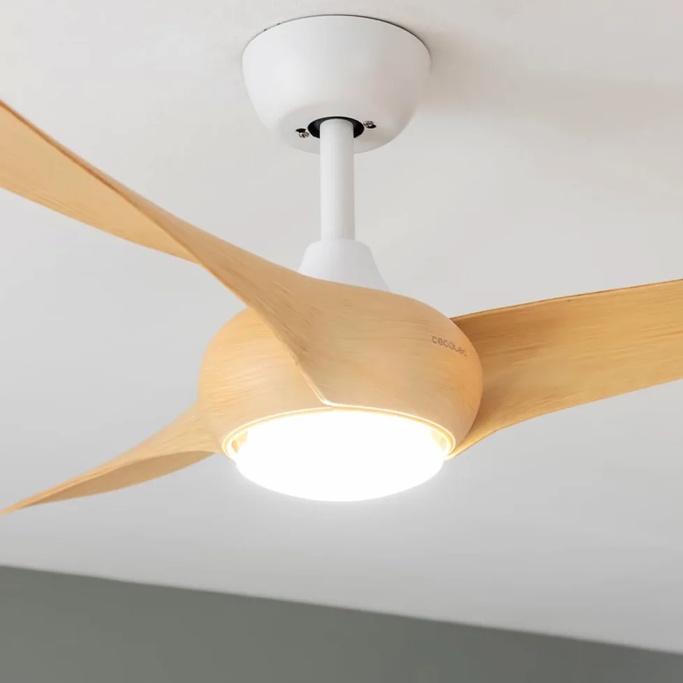 Cecotec Ventilatore da Soffitto con Luce EnergySilence Aero 5295 WhiteWood. 40 W, Diametro 137 cm, Lampada a LED, Telecomando, 6 Velocità, Timer Fino a 8 Ore, 3 Pale, Estate/Inverno,