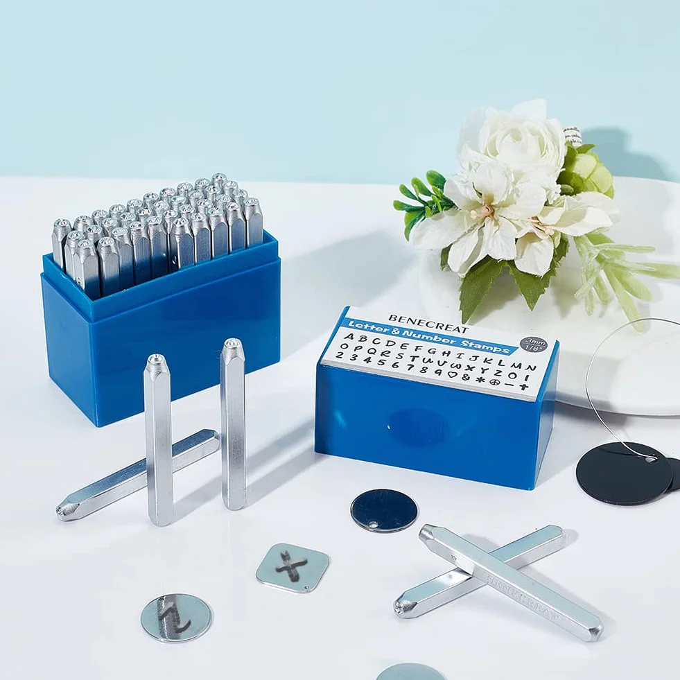 BENECREAT 42PCS 3 mm Timbro in Metallo con Lettere e Numeri, Punzoni per Metallo, Acciaio al Carbonio, A-Z e 0-9