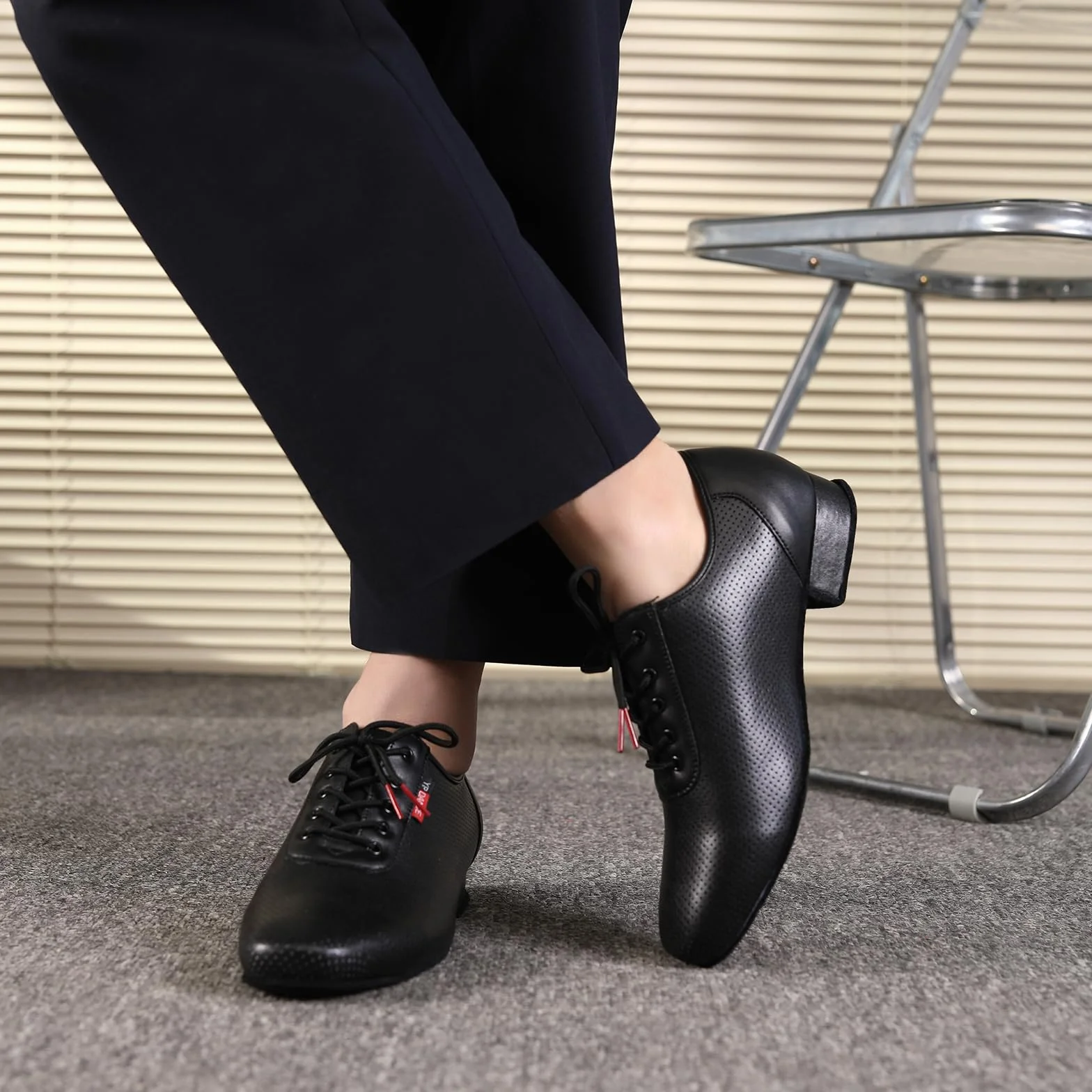 Scarpe da Ballo Uomo Latino Americano Standard Liscio Salsa Tango Tacco Basso Allenamento