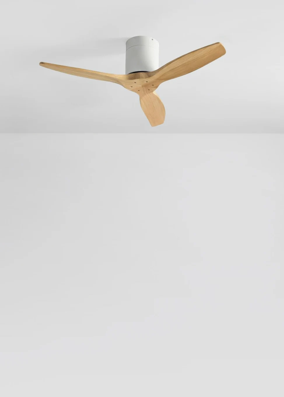 CREATE / WINDCALM S/Ventilatore da soffitto ABS bianco pale effetto legno chiaro con telecomando / 40W, Silenzioso, Ø112 cm, 6 velocità, temporizzatore, funzione estate-inverno