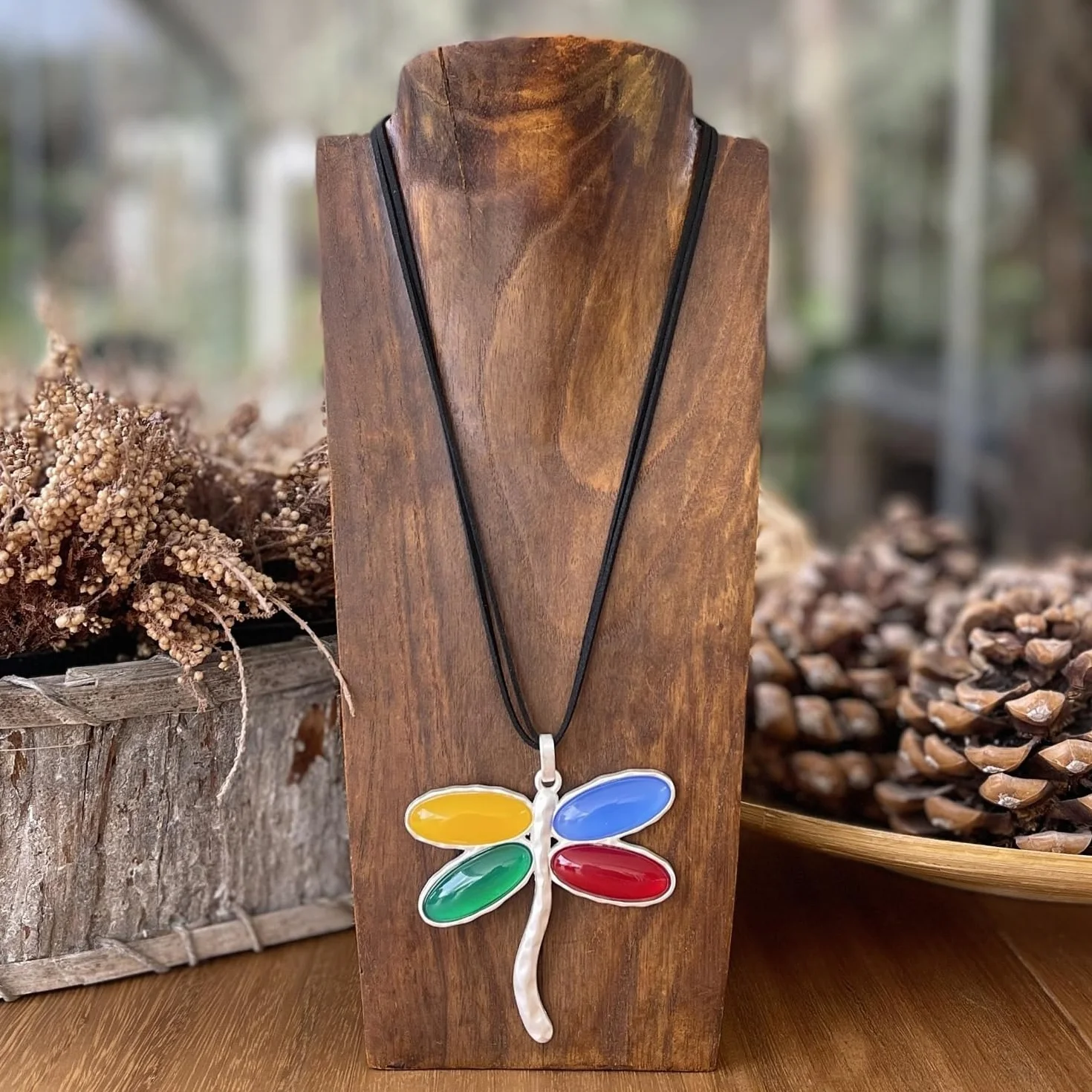 Ciondolo a forma di libellula Donna in zama Placcato Argento e Resina Collana lunga Nera Regolabile con Ciondolo Protettivo Multicolore