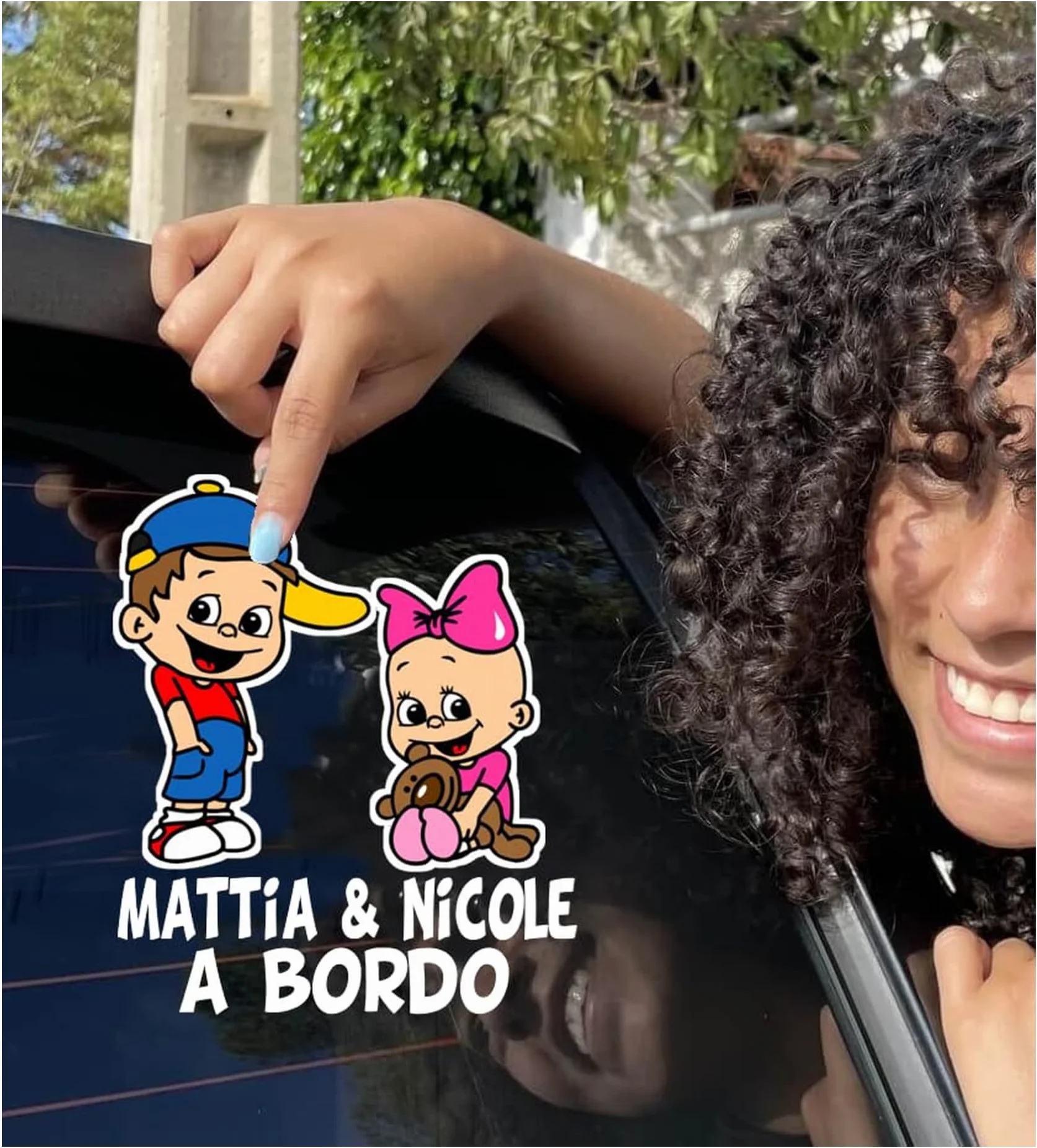 Adesivo Personalizzato Bimbo bimba Bimbi fratelli a Bordo con Nome | Adesivo Auto per Bambini | Vinile Resistente | Made in Italy