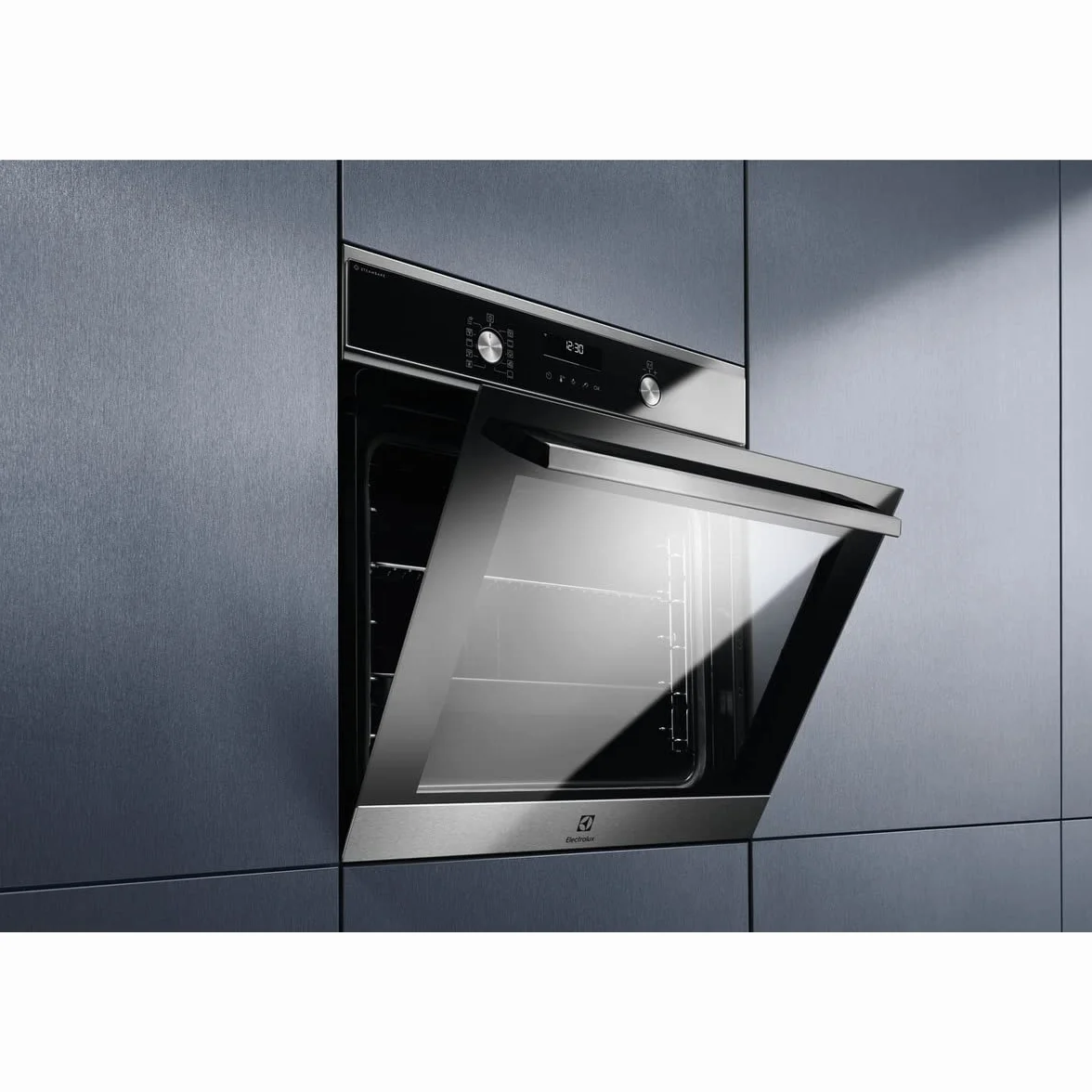 Electrolux EOD6P77X Forno multifunzione a vapore pirolitico 11 funzioni 45 programmi automatici sonda termica display LED inox A+