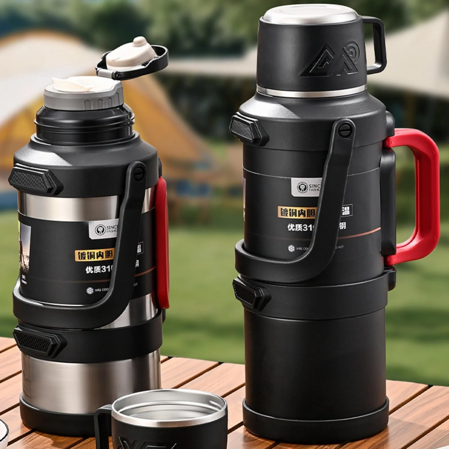 Borraccia Termica Inox 316 con Contenitore Sottovuoto Bottiglia Isolante Caraffa da Viaggio con Coperchio Tazza E Filtro Tè Adatta a Campeggio Gite, Verde Militare, 3200ml