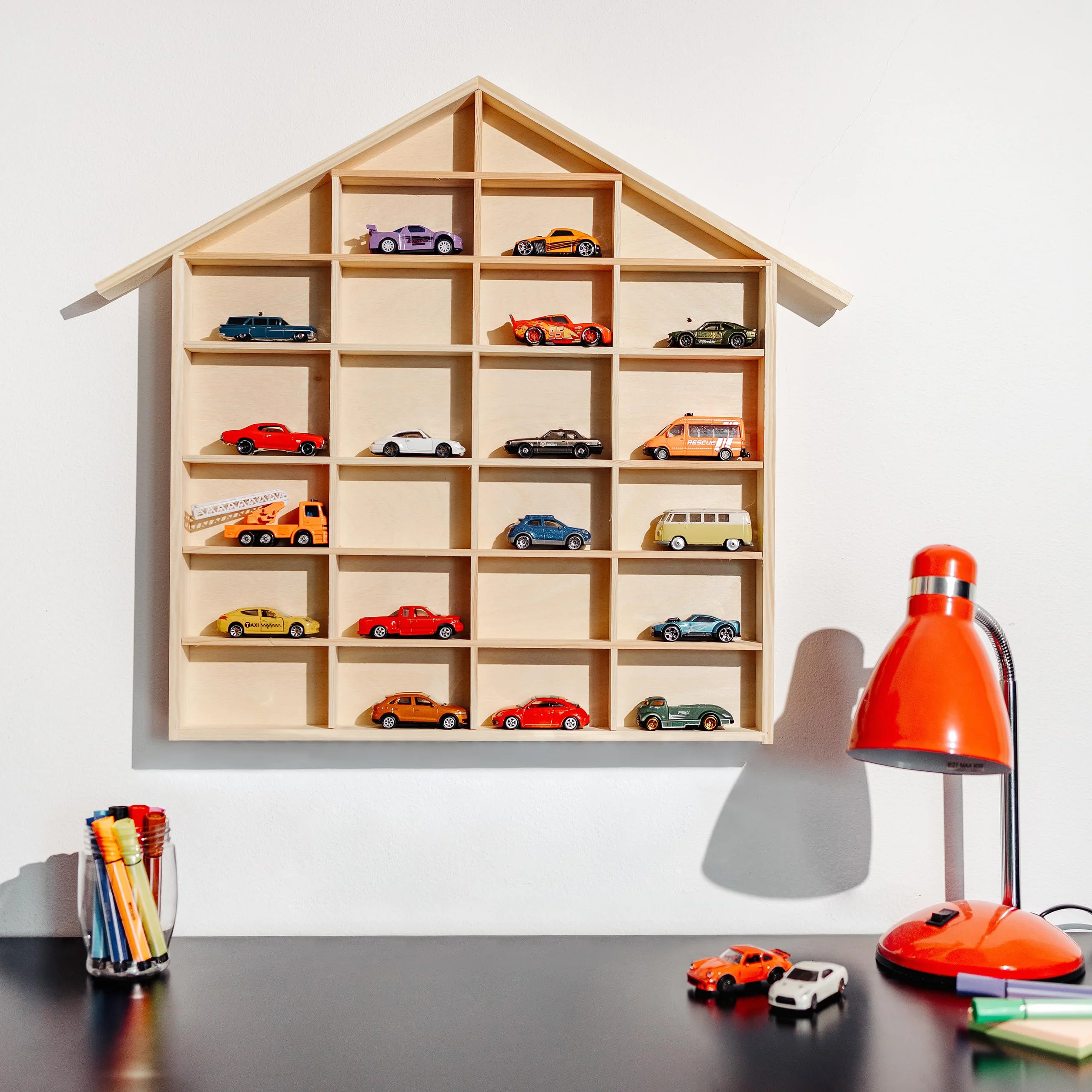 Creative Deco Bacheca da Parete Portaoggetti Scaffale Legno a Forma di Casa 56 x 50 x 3,5 cm 26 Scomparti