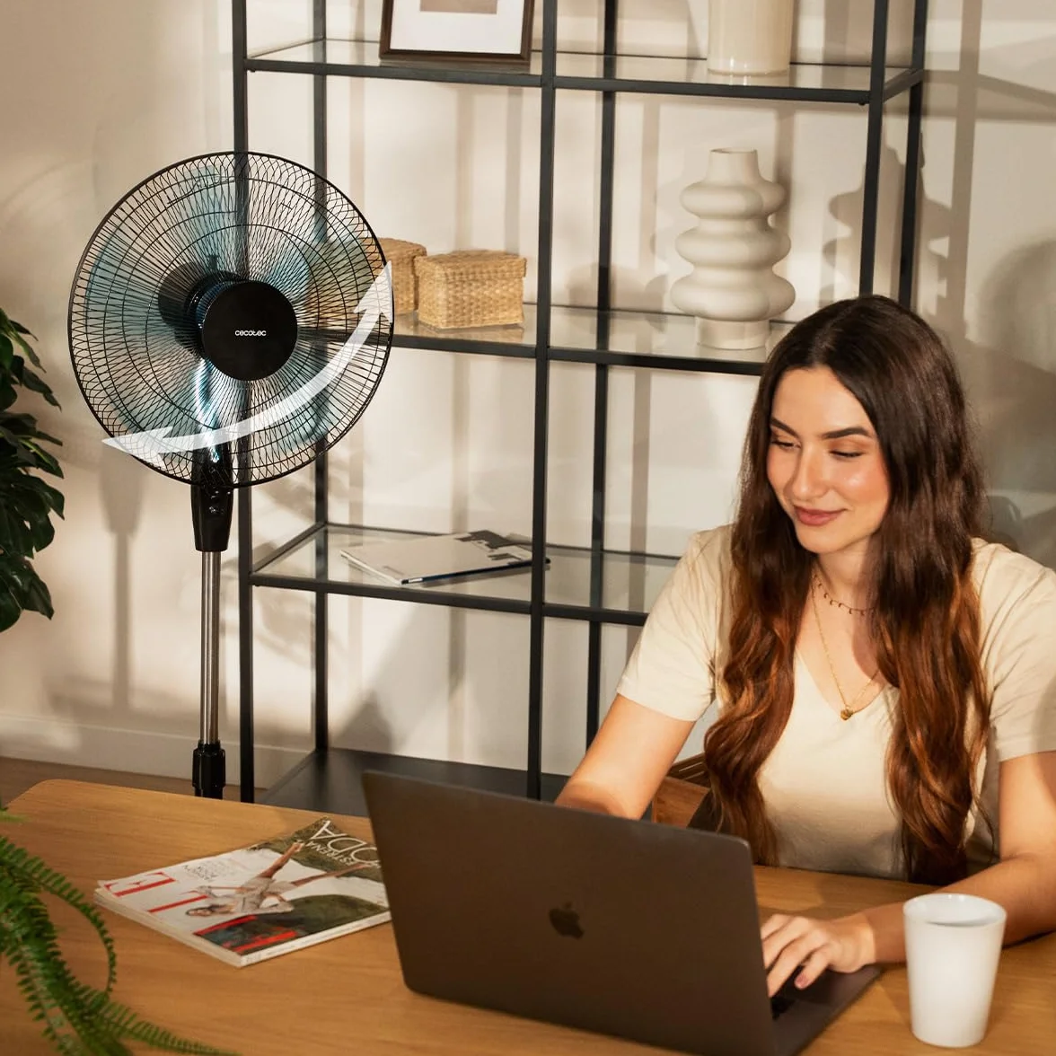 Cecotec Ventilatore a Piantana EnergySilence 515 WindLite Pro Black. 45W, Diametro 16” (40cm), 3 Velocità, Oscillazione Automatica, Altezza Regolabile, 5 Pale, Massima Sicurezza, Nero, Fresco Totale