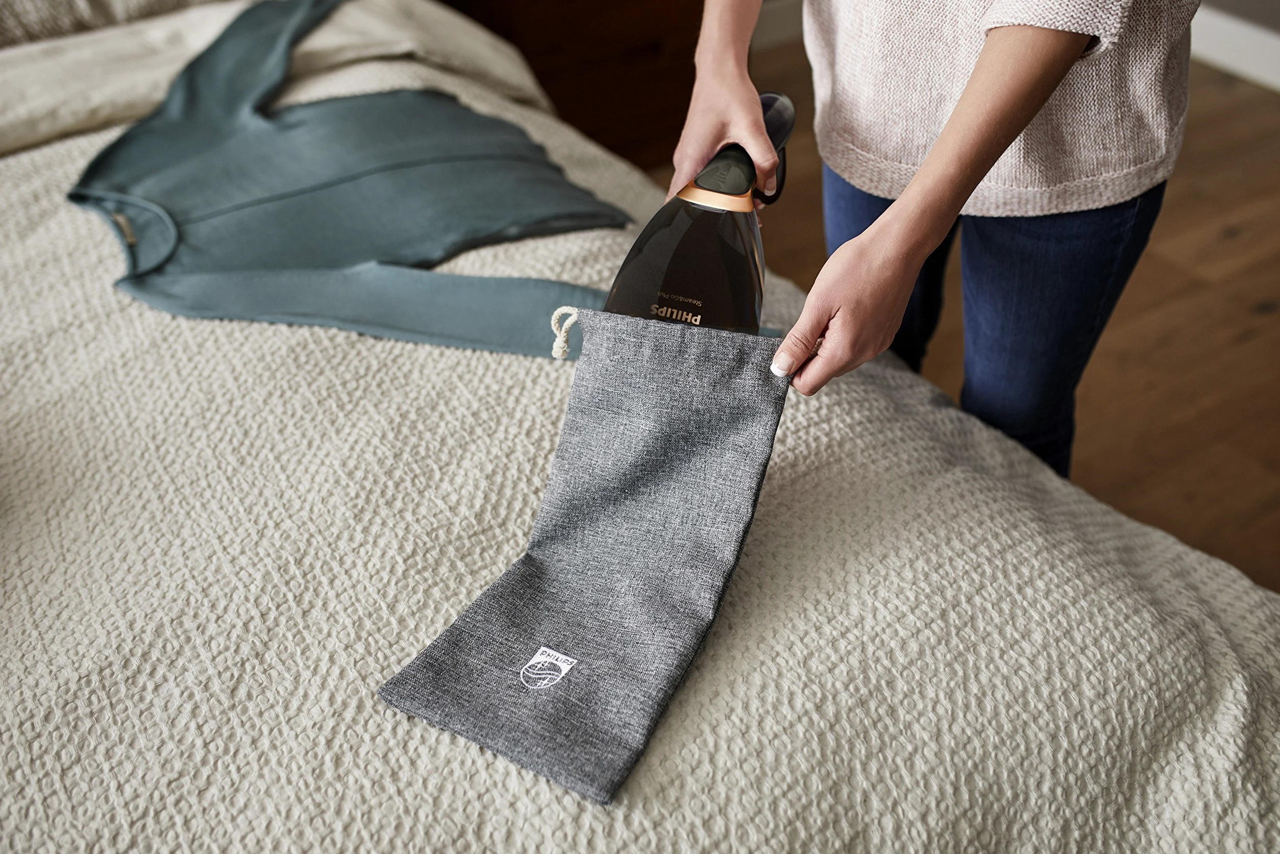 Philips gc362/80 Steam E GO Portable spazzola a vapore, Nero/Oro