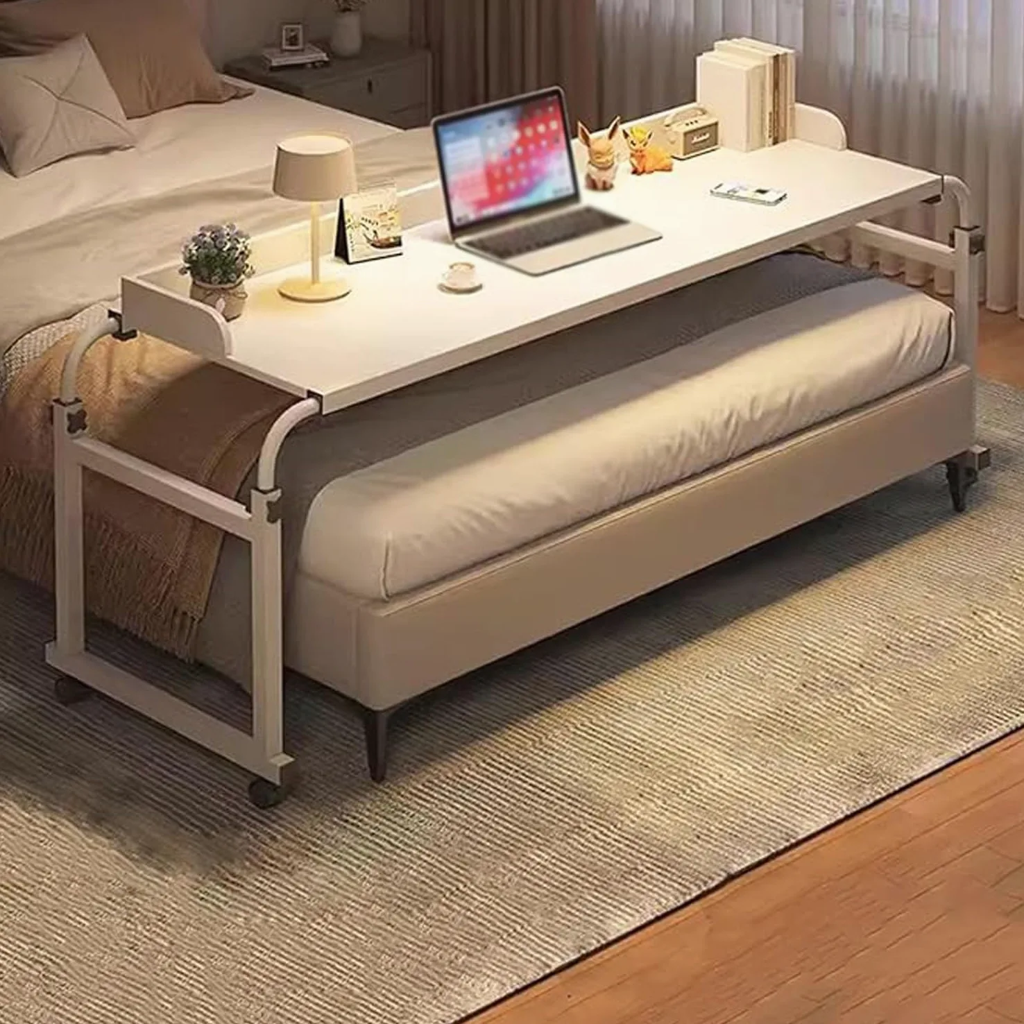 Tavolo di Mobilità sopra Il Letto，Scrivania Regolabile in Altezza sopra Il Letto 65-95 Cm Scrivania per Laptop con Rotelle Tavolo per Letto, Divano O Ufficio(Color:Bianco)