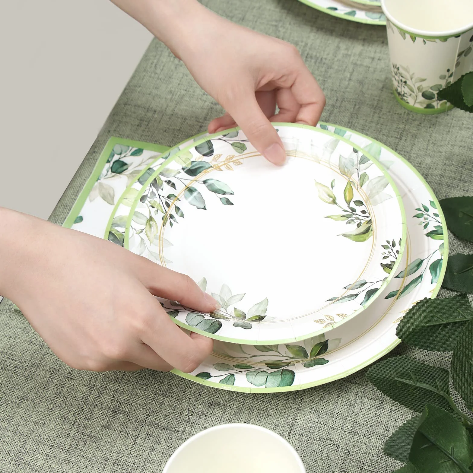 Zestaw stoviglie verde salvia 96 pezzi piatti carta eleganti per feste compleanno matrimonio 24 ospiti