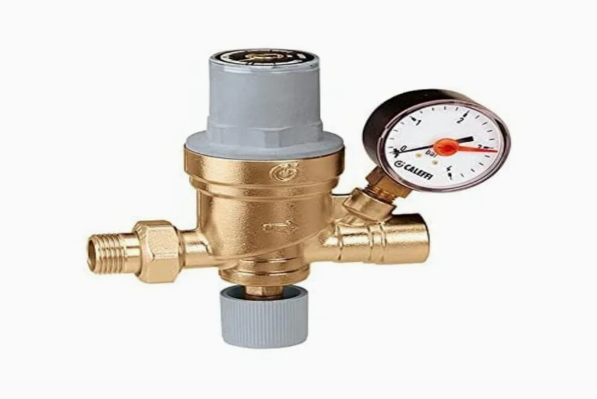 Caleffi 553640 Gruppo di Riempimento Automatico Pretarabile 1/2 Pollice Anticalcare, Ispezionabile, con Indicatore della Pressione di Taratura, Rubinetto, Filtro, Valvola di non Ritorno e Manometro