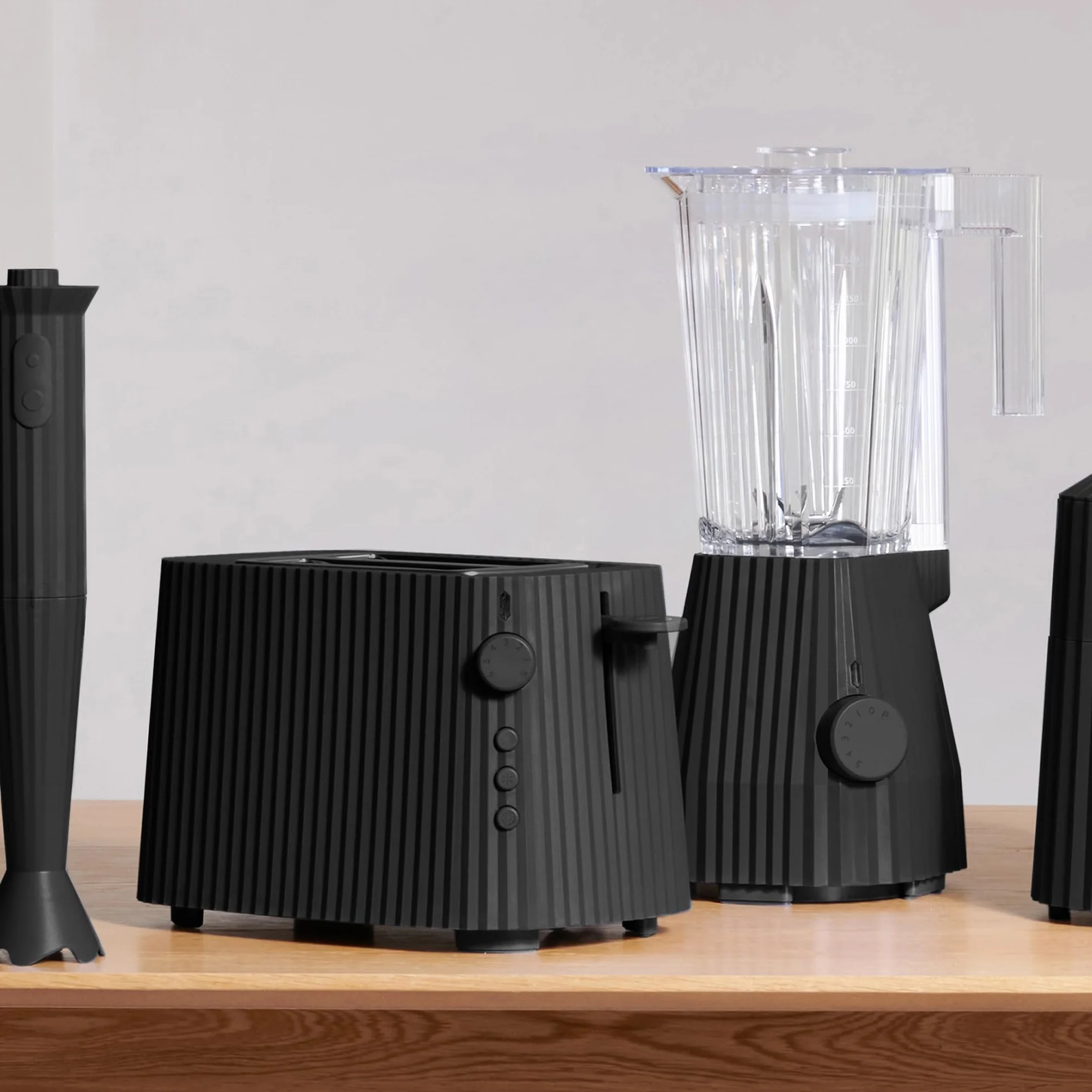 Alessi Plissé MDL08 B - Tostapane di Design, Sei Livelli di Doratura, in Resina Termoplastica, Spina Europea, 850 W, Nero