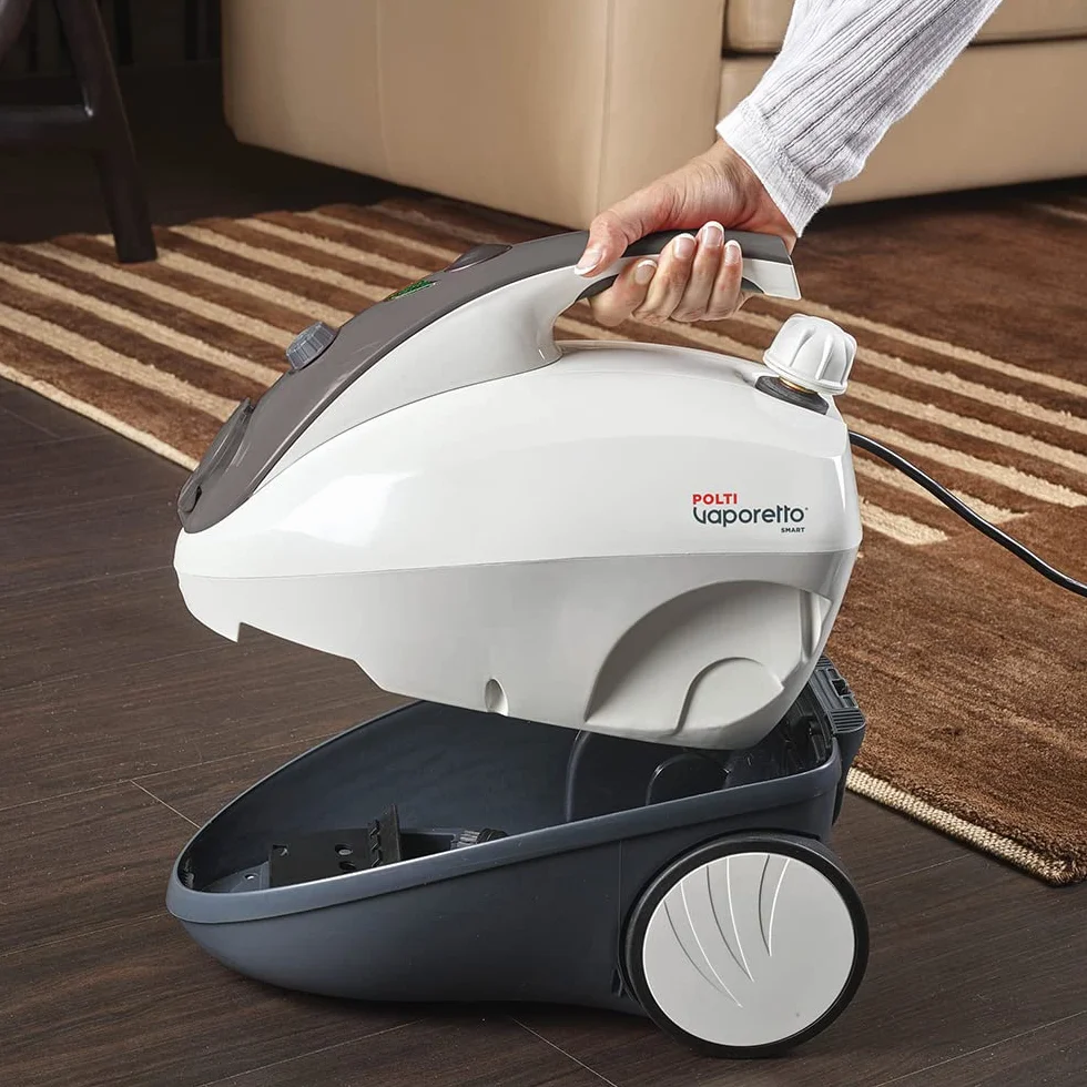 Polti Vaporetto Smart 30 S, Pulitore a Vapore con Caldaia ad Alta Pressione fino a 3 Bar, Tappo di Sicurezza, Potenza 1800 W, Capacità 1,6 L, 12 Accessori, Vano Porta Accessori, Bianco e Grigio