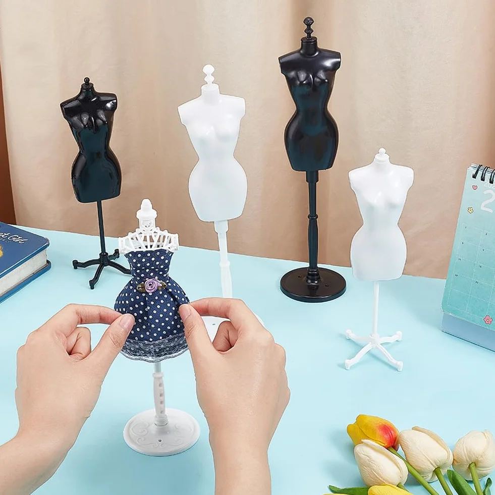 NBEADS 5 Set Mini Manichino Display Modello, Supporto Plastica Mannequin Holder Dress Form per Abiti Fai Da Te