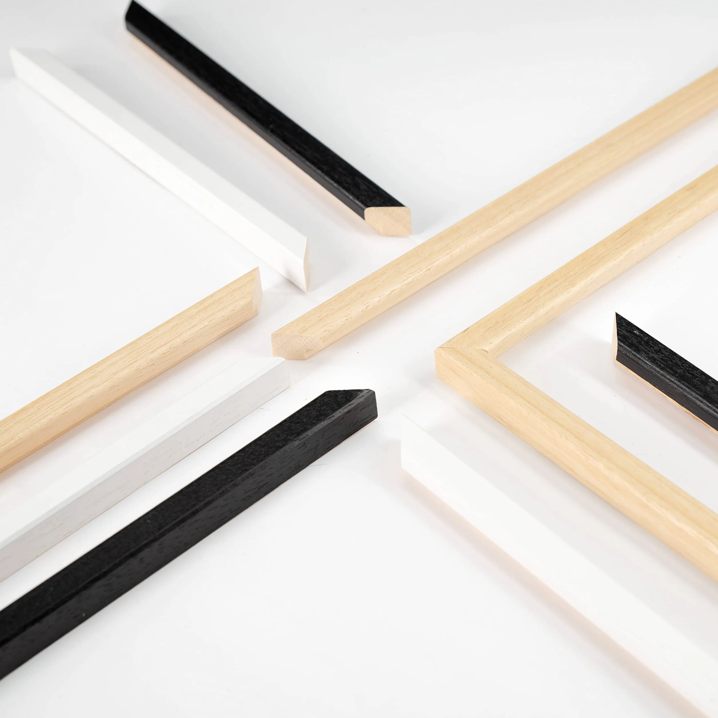 Cornice Portafoto da Parete in Legno Optical 60x80 cm Bianco Design Moderno Produzione Italiana