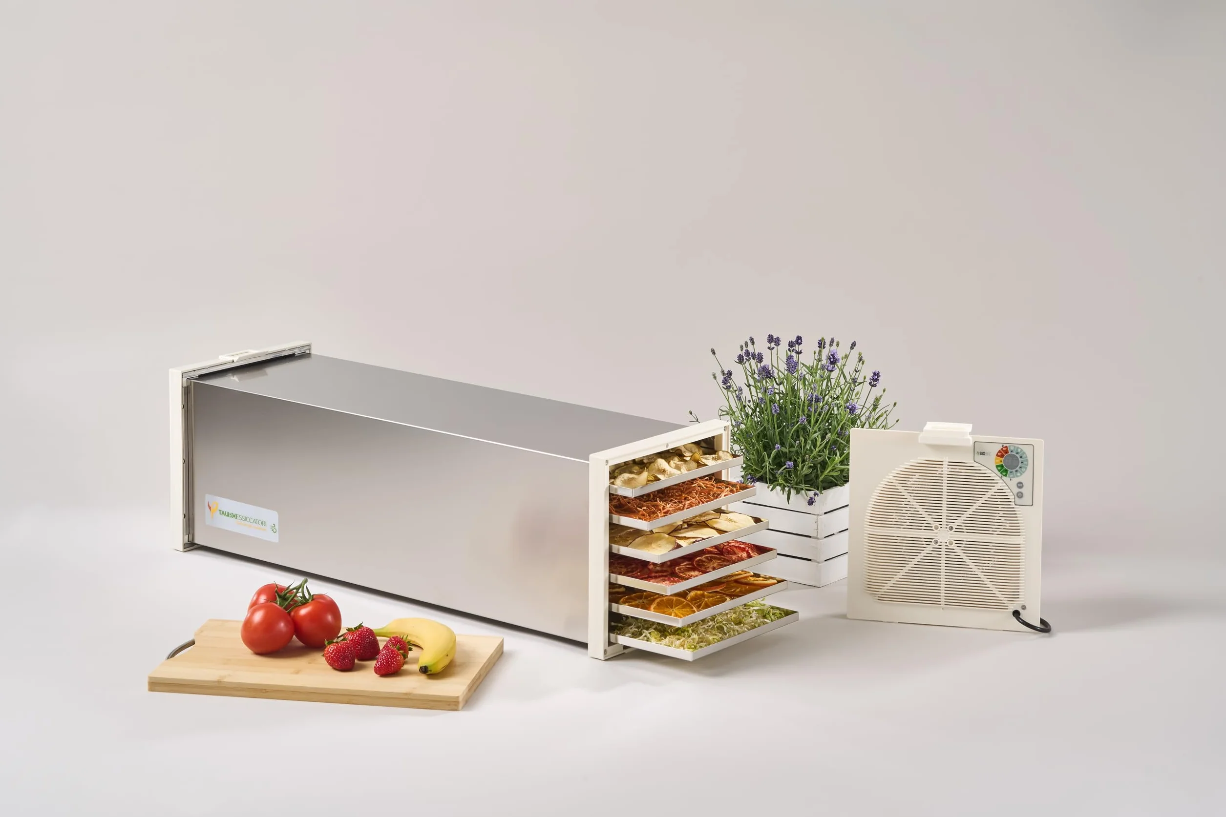 Tauro Essiccatori, Essiccatore Alimentare Biosec Deluxe B12, 100% MADE IN ITALY in acciaio inox con 12 cestelli, potenza 550W essicca fino a 7Kg