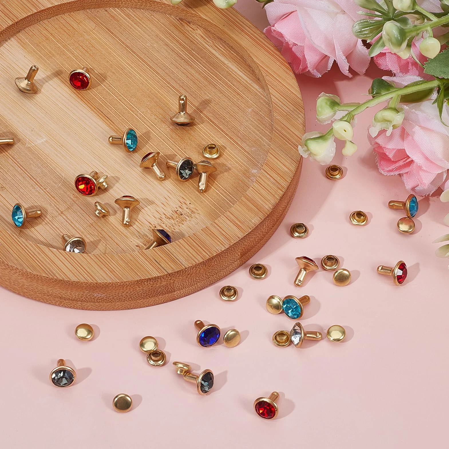 NICENEEDED 100 Set Rivetti con Strass 8mm Cristallo 5 Colori per Artigianato Pelle