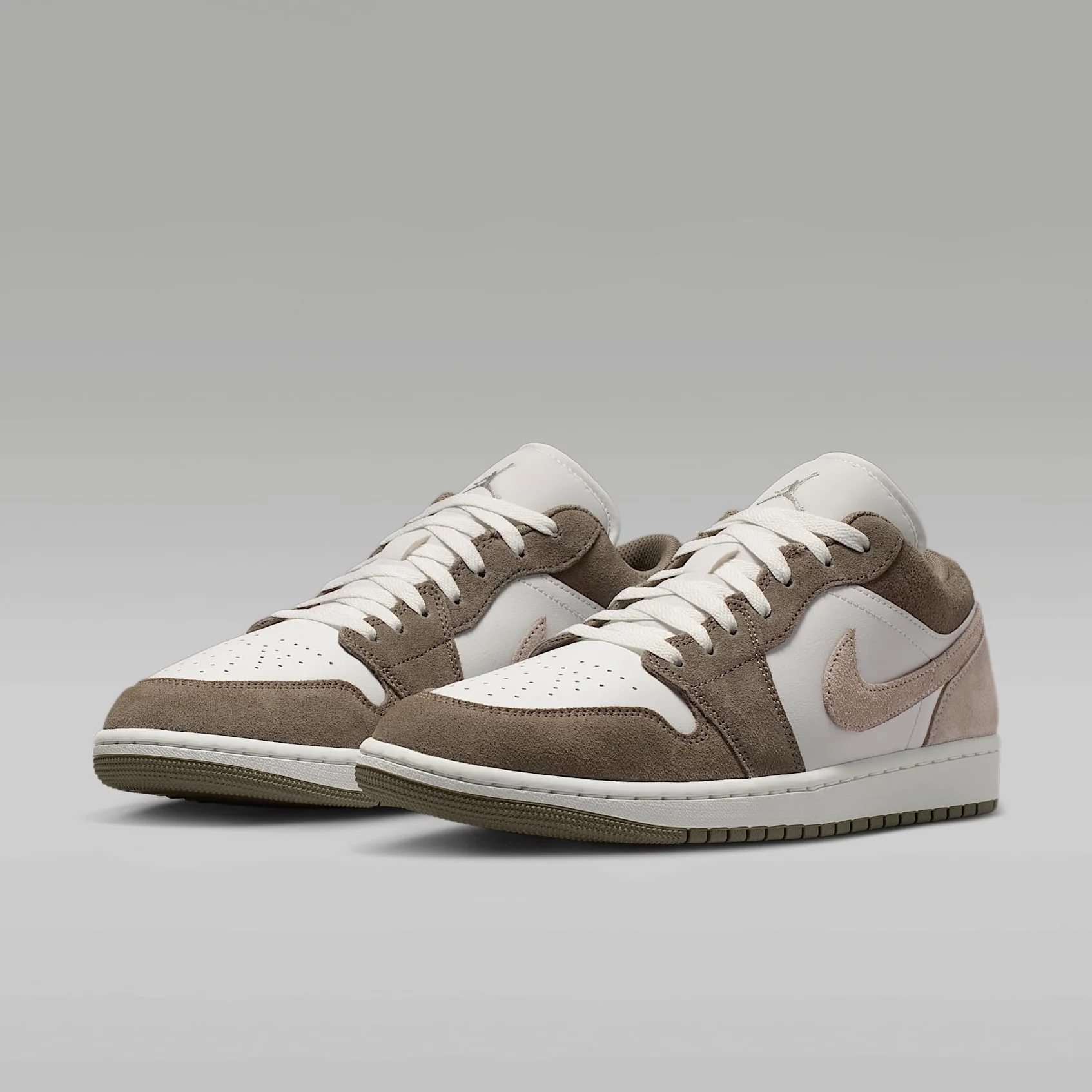 Air Jordan 1 Low Scarpe Uomo Olive Grey Summit White Pale Ivory Enigma Stone