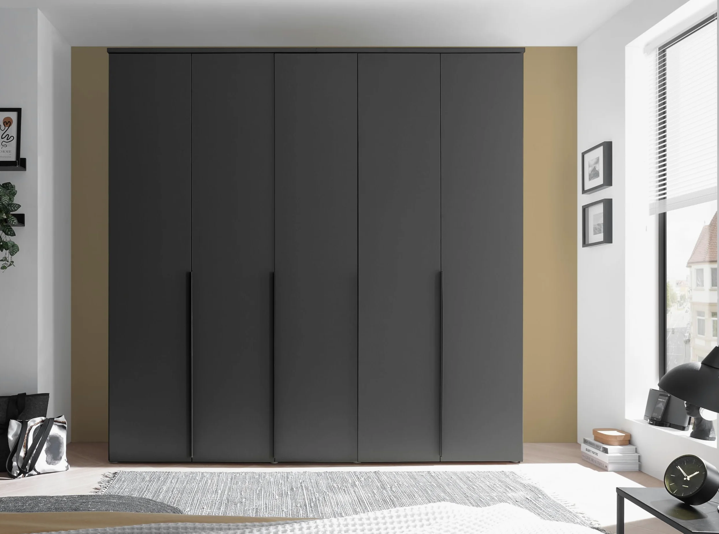 AVANTI TRENDSTORE - Civiasco - Armadio con 5 ante a battente di colore antracite Dimensioni ca. LAP 225x225x52cm