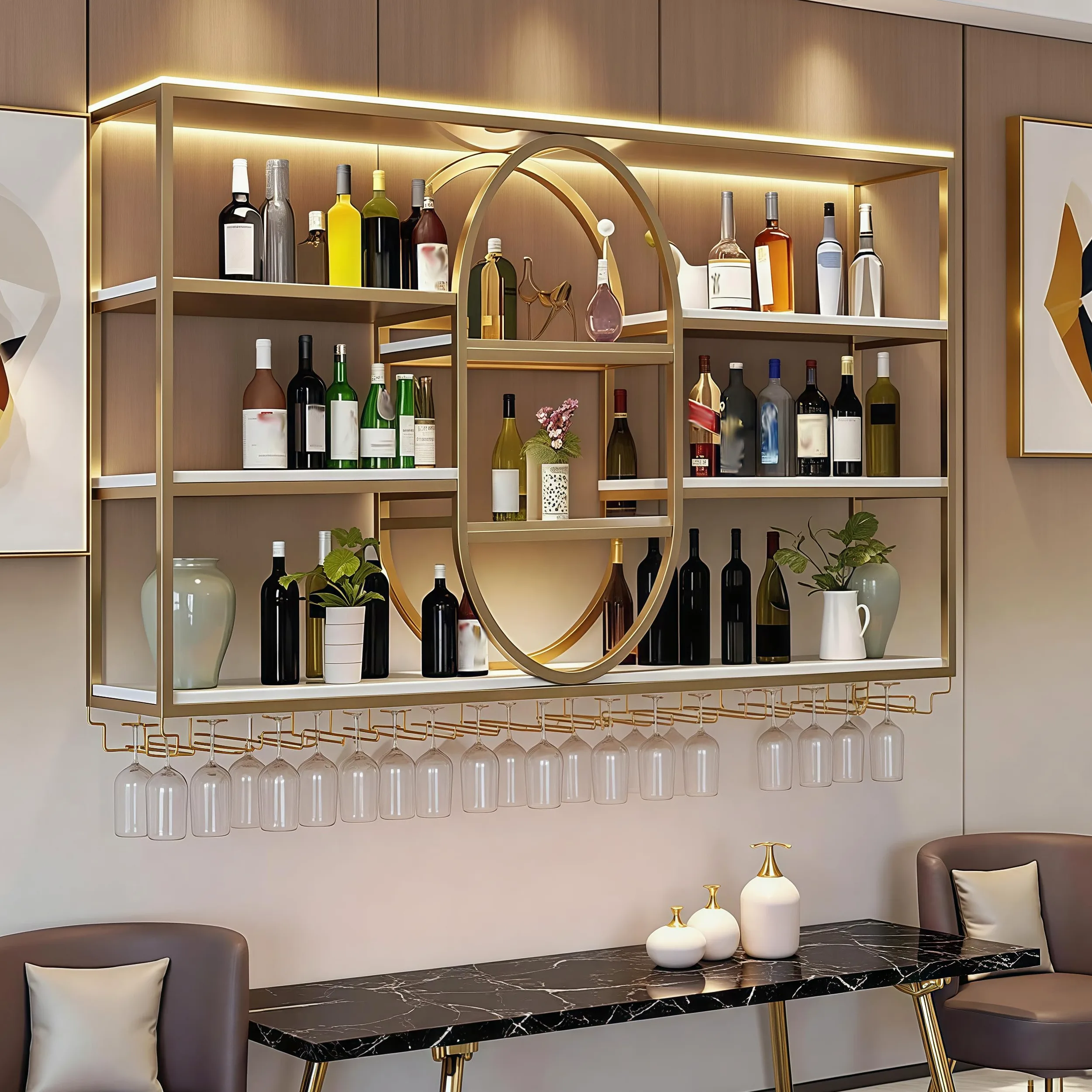 140CM Portabottiglie da parete grande, portabottiglie sospeso in metallo a 4 ripiani con ripiani per bicchieri, mensole sospese moderne per la decorazione di bar e sala da pranzo (Oro)
