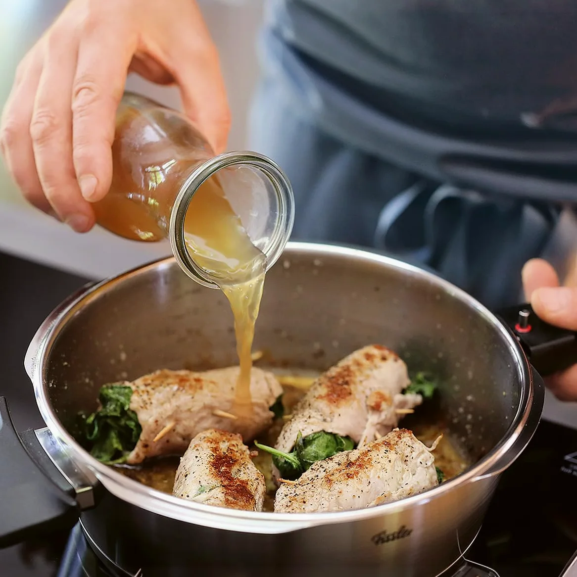 Fissler Vitavit Premium Pentola a pressione in acciaio inox 1.8 L, 18 cm, 4 livelli di cottura, incluso inserto, adatta a fornelli a induzione