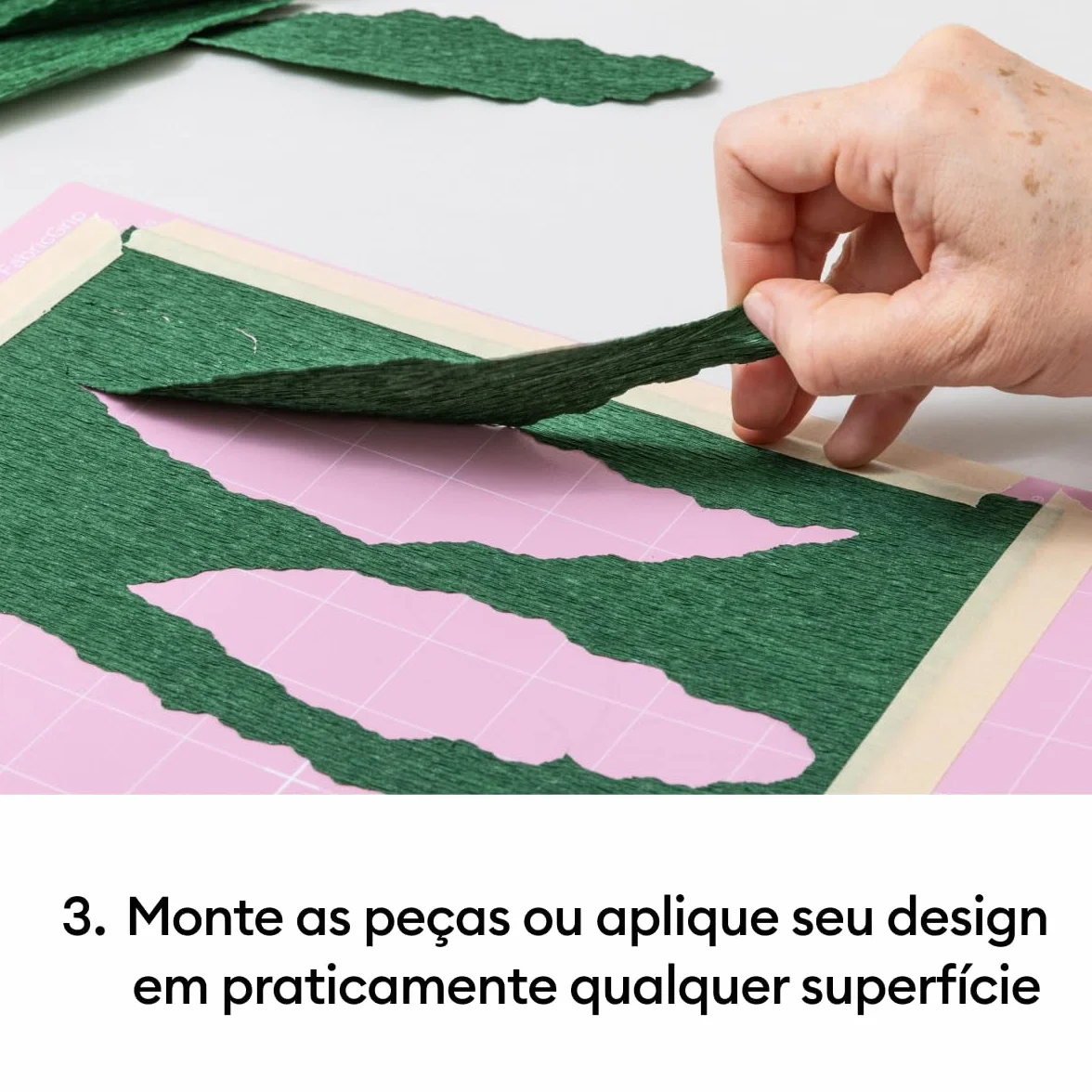 Cricut Explore 4 Plotter da Taglio con Magazzino Integrato per Vinile, Termovinile (2025 Amazon Exclusive Edition)