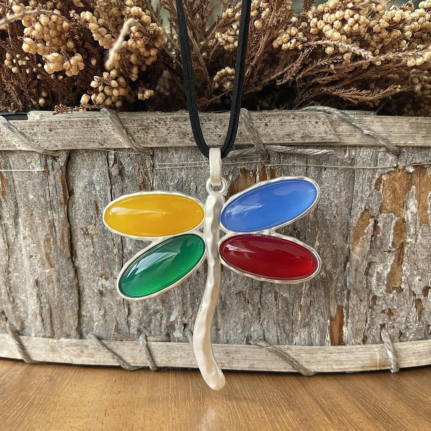Ciondolo a forma di libellula Donna in zama Placcato Argento e Resina Collana lunga Nera Regolabile con Ciondolo Protettivo Multicolore